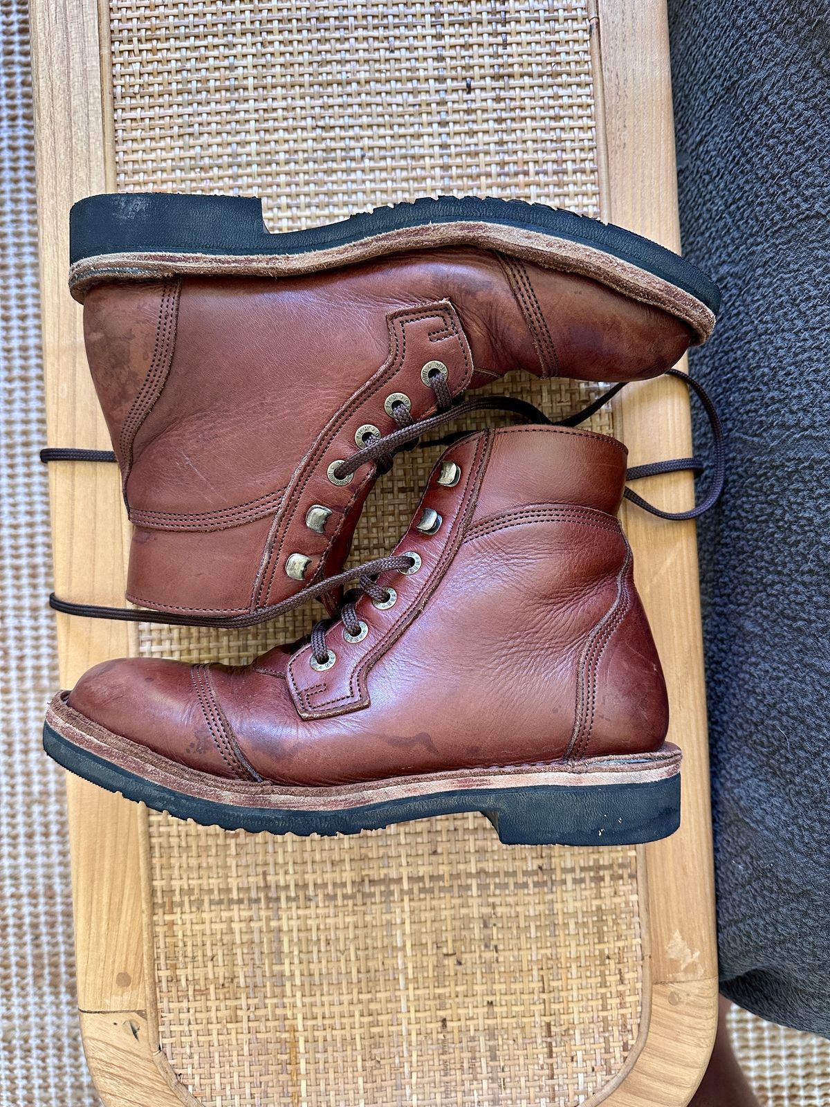 Photo by garethcrouch on February 5, 2024 of the Jim Green Numzaan in Hazelnut Veg Retan.