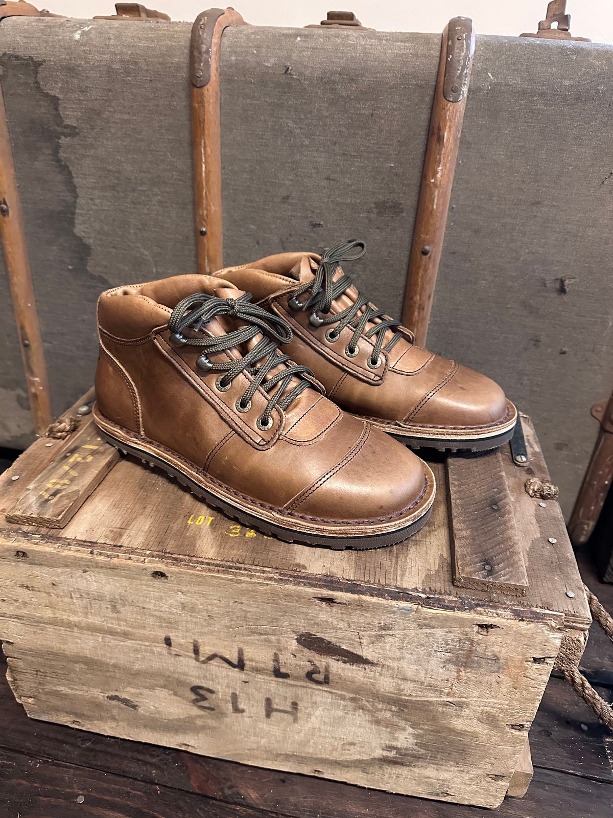 Photo by garethcrouch on October 2, 2023 of the Jim Green Natural Veg Tan in Natural Veg Tan.