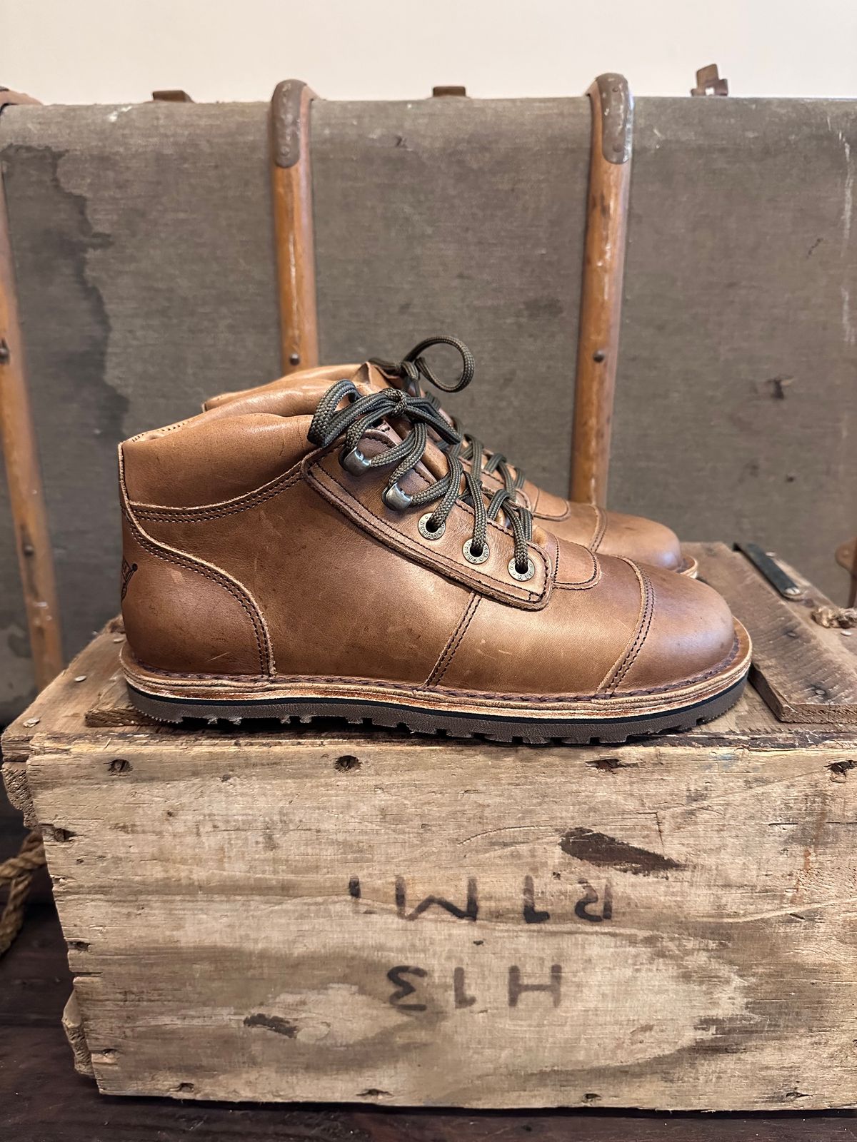 Photo by garethcrouch on October 2, 2023 of the Jim Green Natural Veg Tan in Natural Veg Tan.