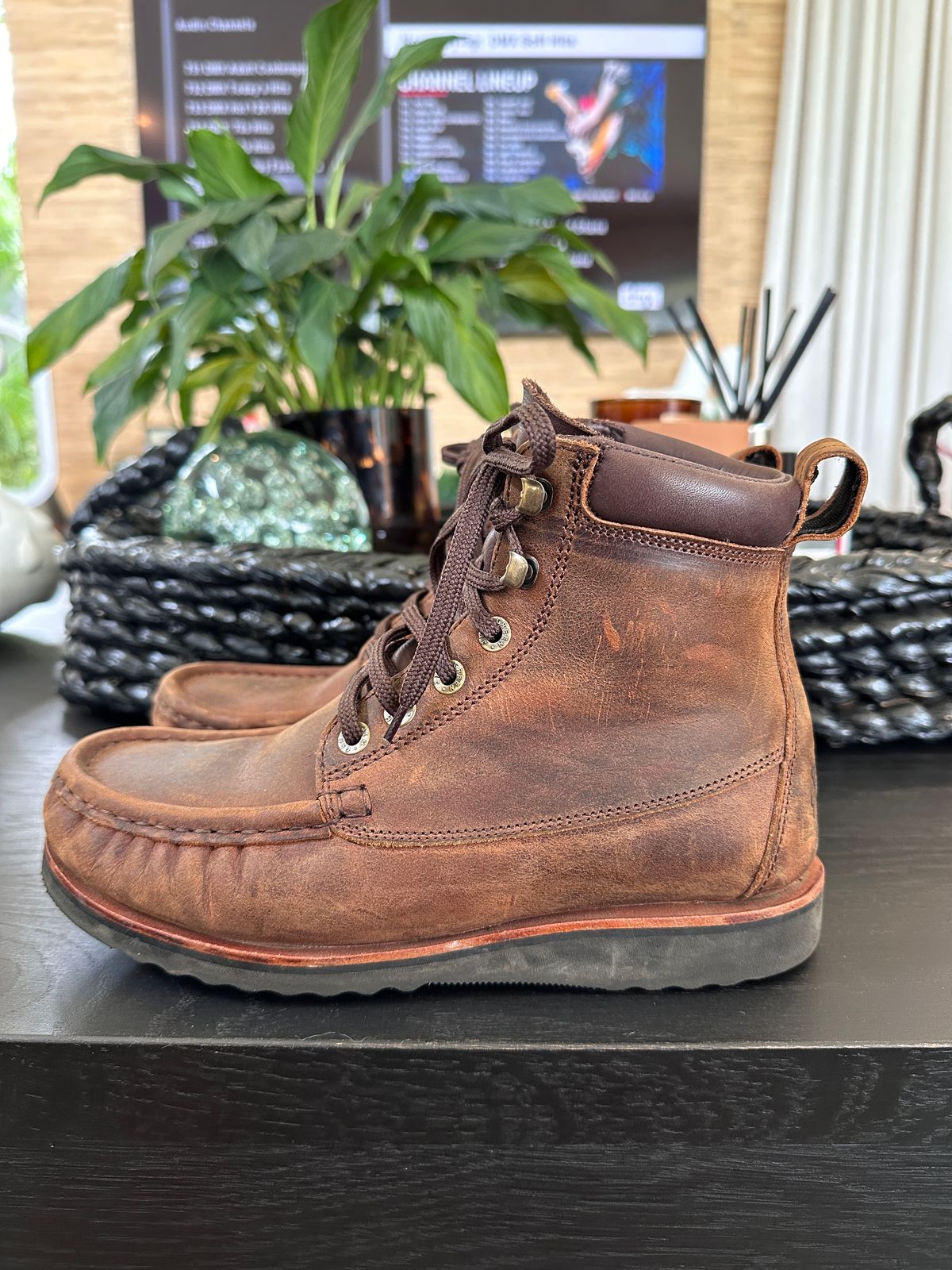 Photo by garethcrouch on December 2, 2024 of the Jim Green Meander Moc Toe in Bronco Brown.