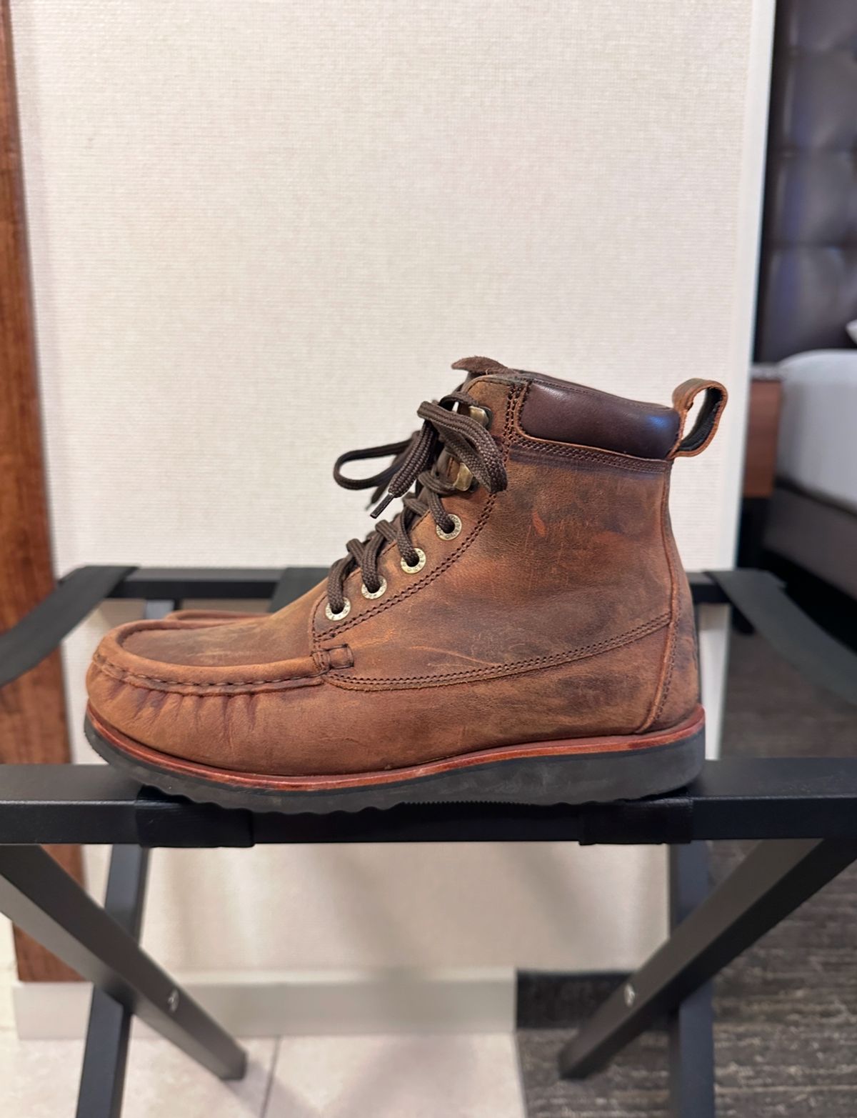 Photo by garethcrouch on January 5, 2025 of the Jim Green Meander Moc Toe in Bronco Brown.