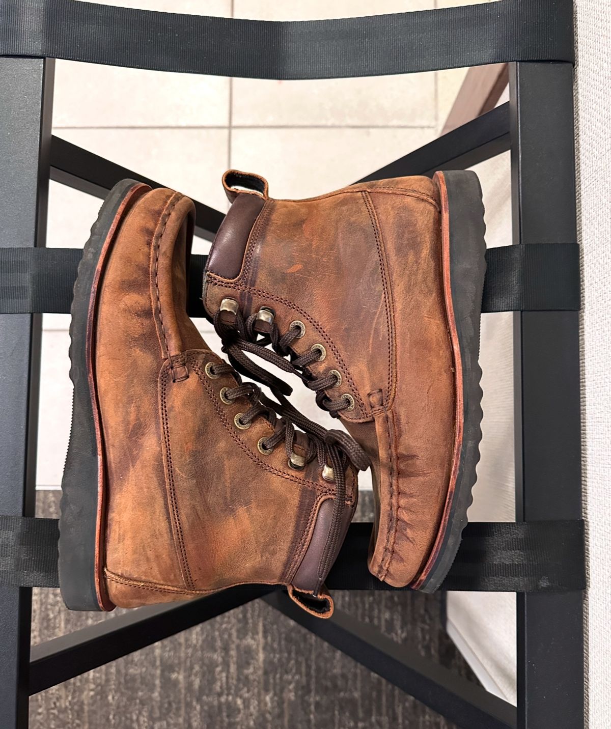Photo by garethcrouch on January 5, 2025 of the Jim Green Meander Moc Toe in Bronco Brown.