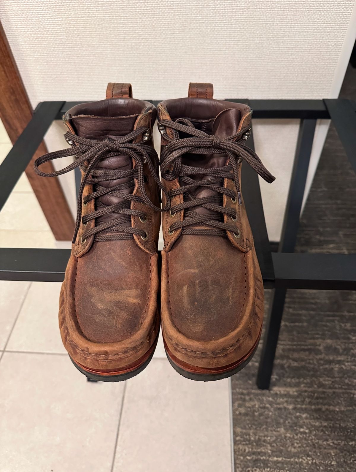 Photo by garethcrouch on January 5, 2025 of the Jim Green Meander Moc Toe in Bronco Brown.