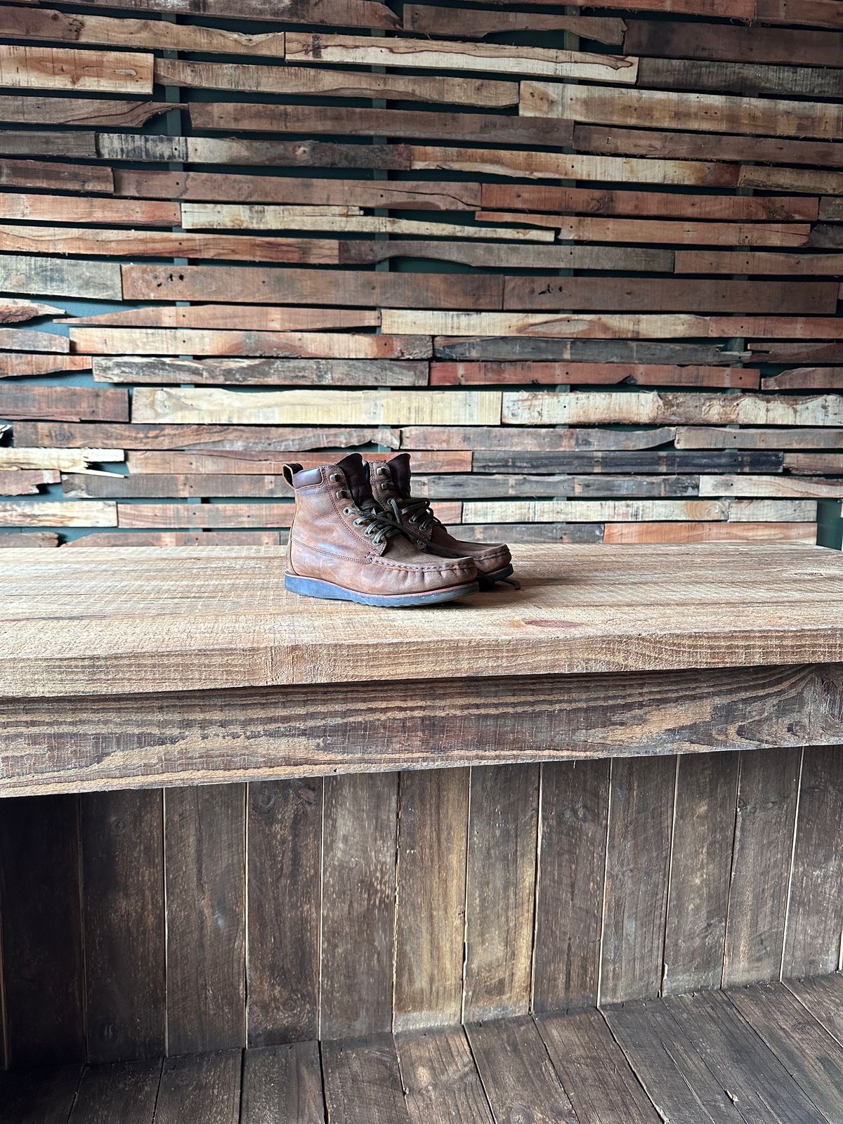 Photo by garethcrouch on March 4, 2025 of the Jim Green Meander Moc Toe in Bronco Brown.