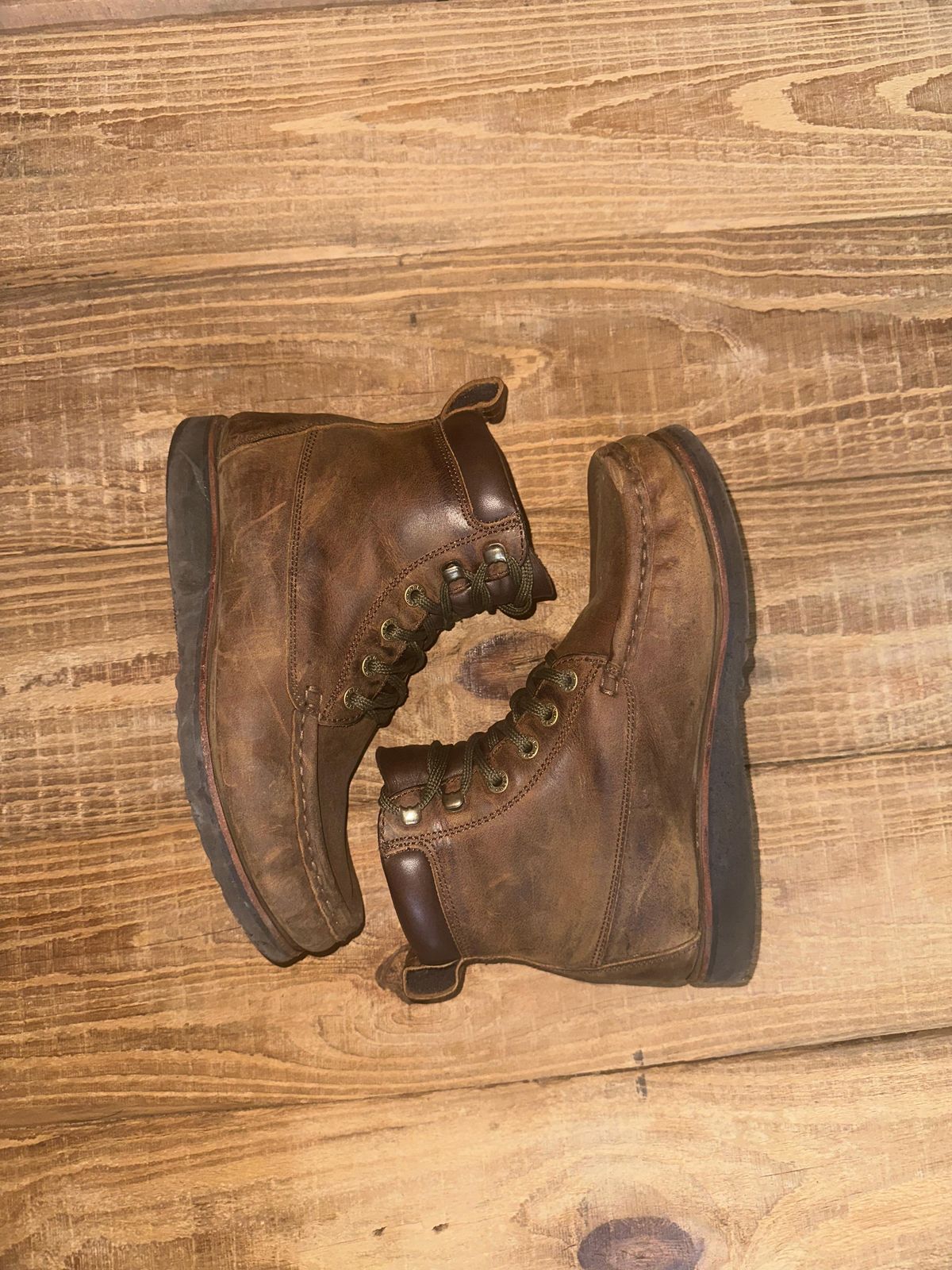 Photo by garethcrouch on April 3, 2025 of the Jim Green Meander Moc Toe in Bronco Brown.
