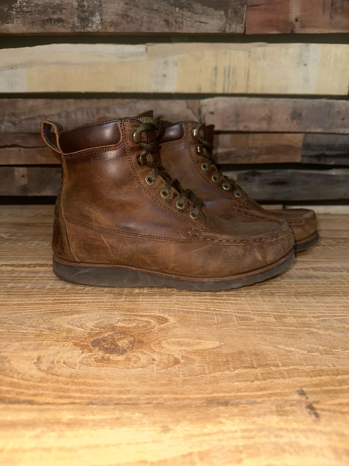 Photo by garethcrouch on April 3, 2025 of the Jim Green Meander Moc Toe in Bronco Brown.