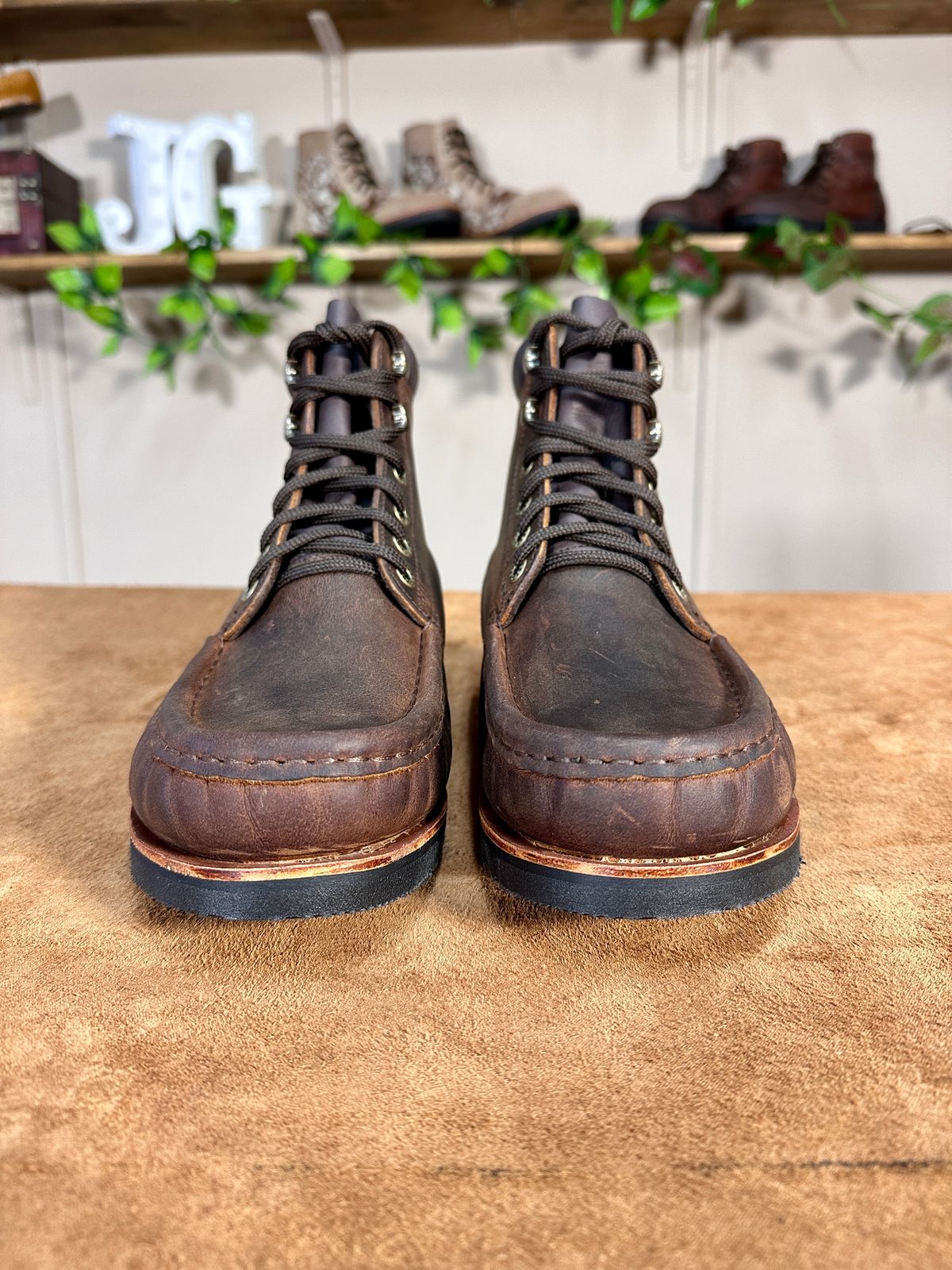 Photo by garethcrouch on October 1, 2024 of the Jim Green Meander Moc Toe in Bronco Brown.