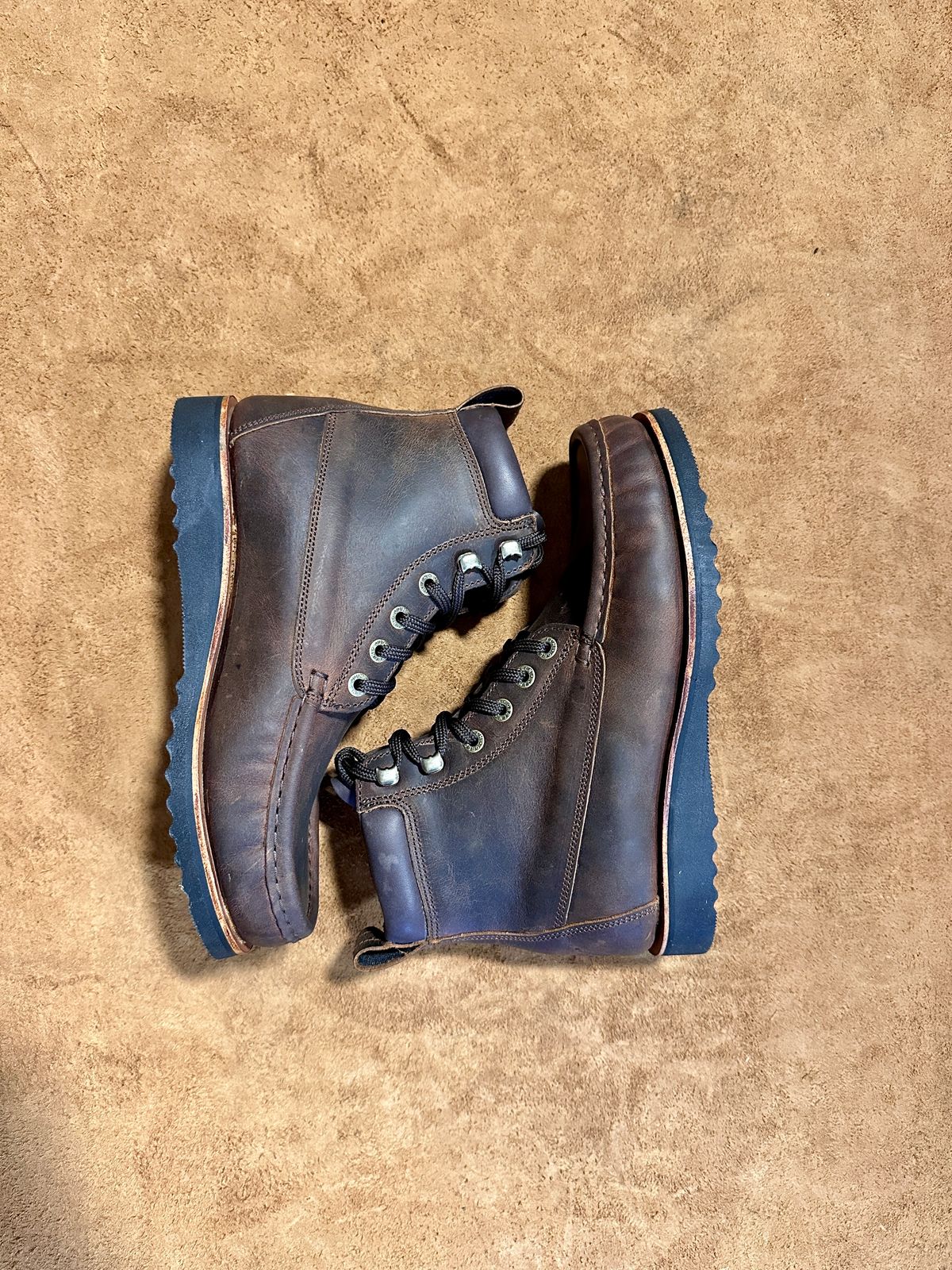 Photo by garethcrouch on October 1, 2024 of the Jim Green Meander Moc Toe in Bronco Brown.