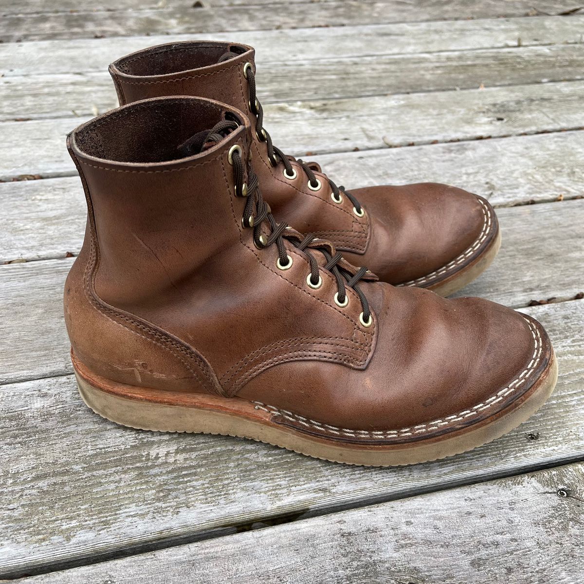 Photo by Iron_Burnside on December 5, 2023 of the Nicks Free Range in Horween Natural Chromexcel.