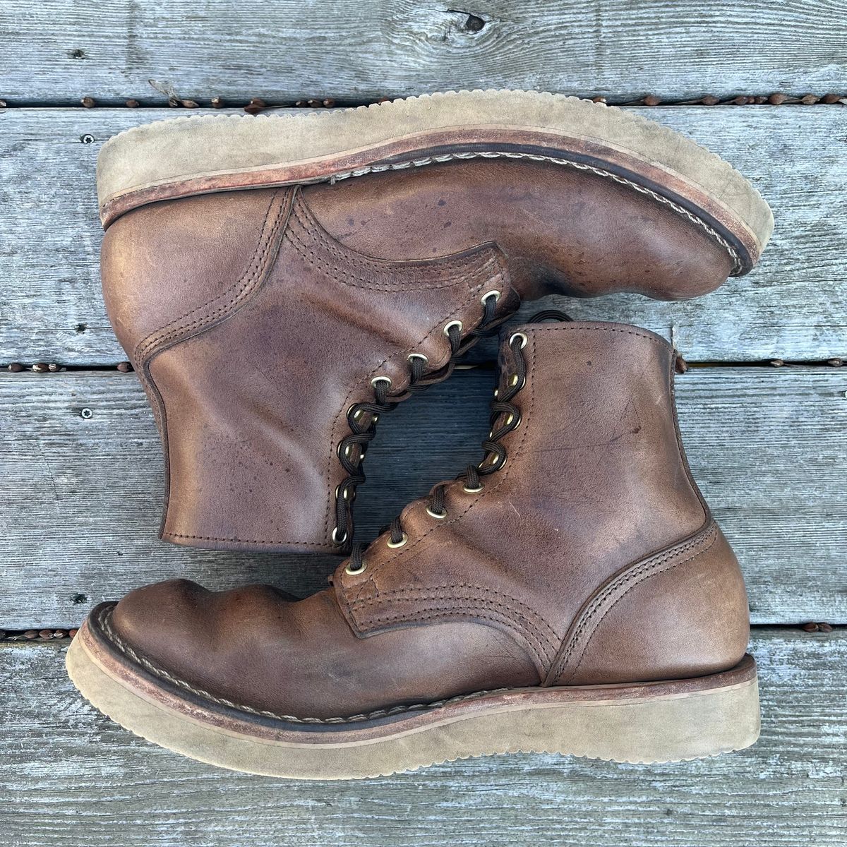 Photo by Iron_Burnside on January 5, 2024 of the Nicks Free Range in Horween Natural Chromexcel.