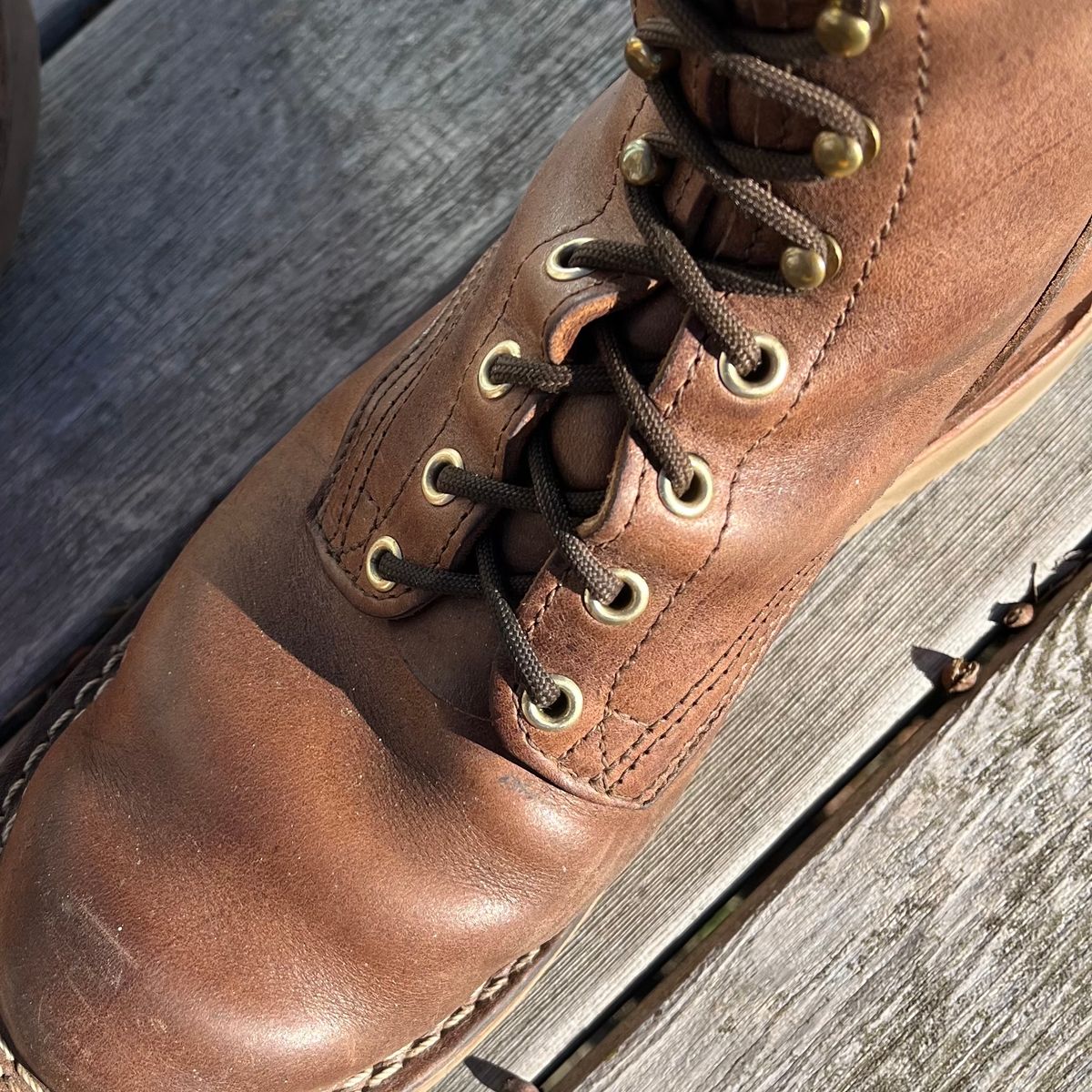 Photo by Iron_Burnside on February 4, 2024 of the Nicks Free Range in Horween Natural Chromexcel.