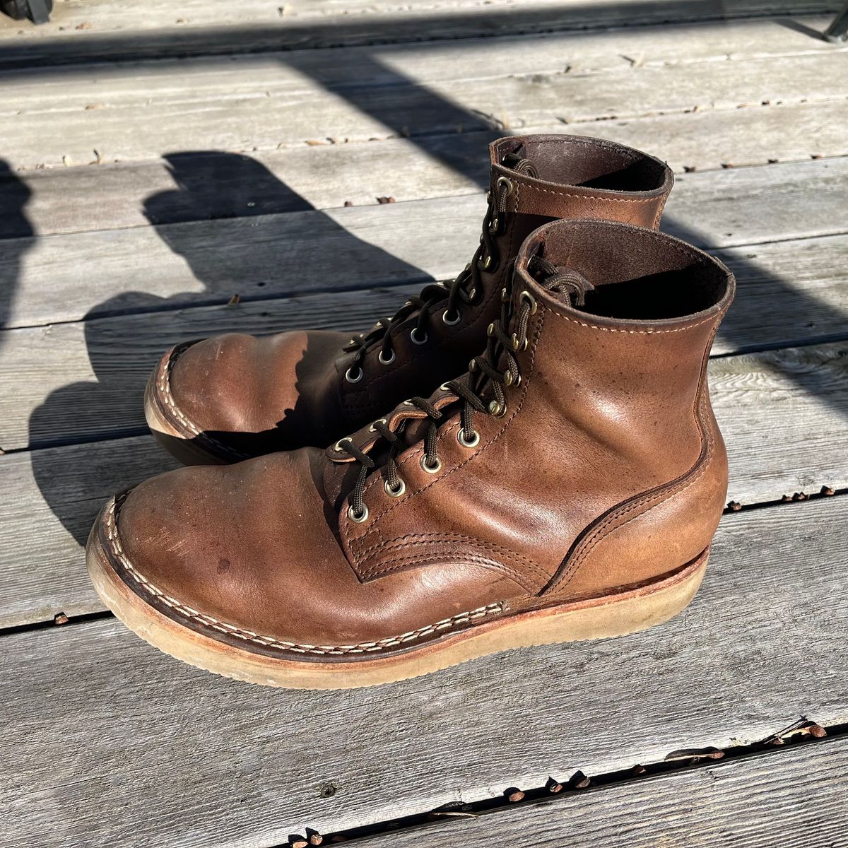 Photo by Iron_Burnside on February 4, 2024 of the Nicks Free Range in Horween Natural Chromexcel.