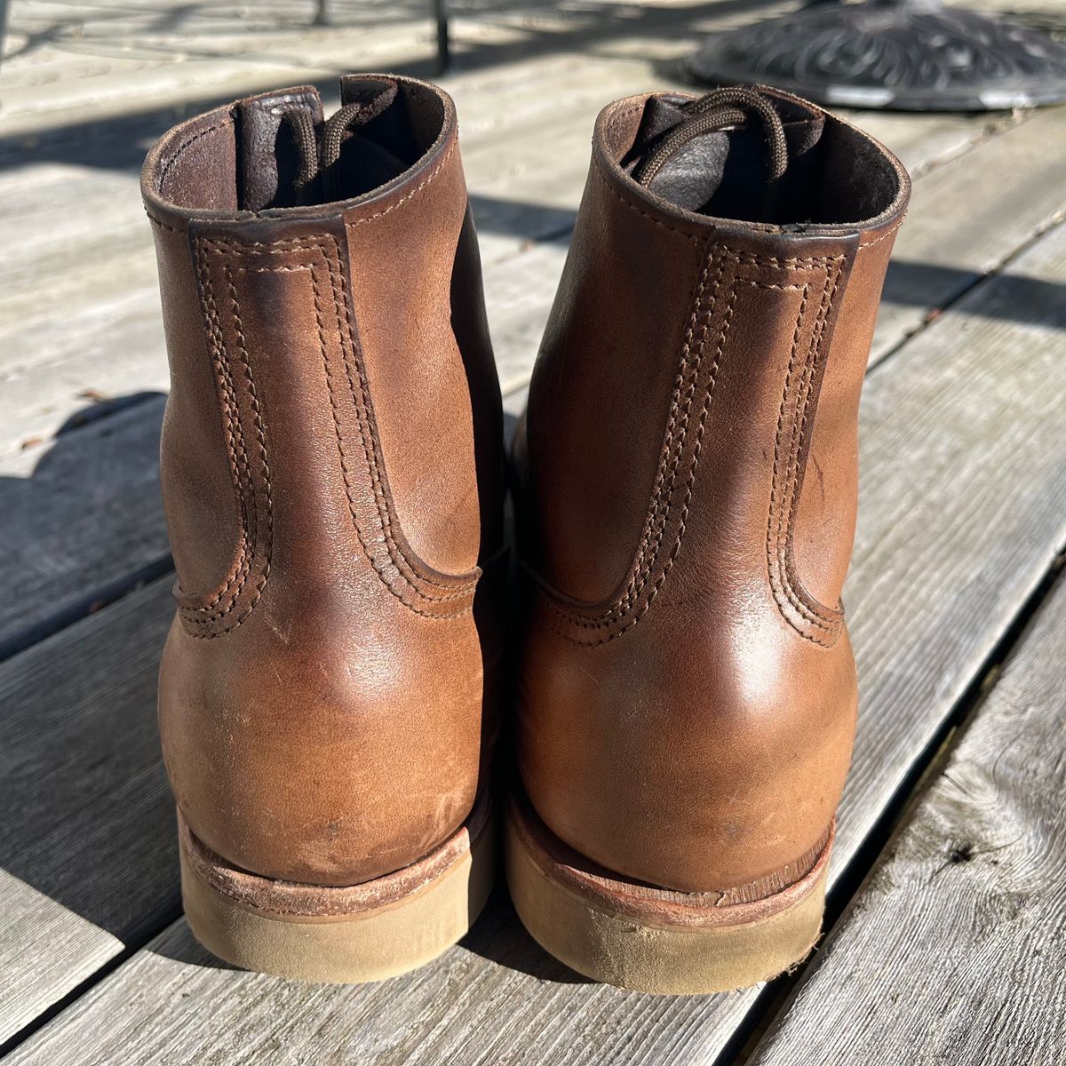 Photo by Iron_Burnside on March 3, 2024 of the Nicks Free Range in Horween Natural Chromexcel.