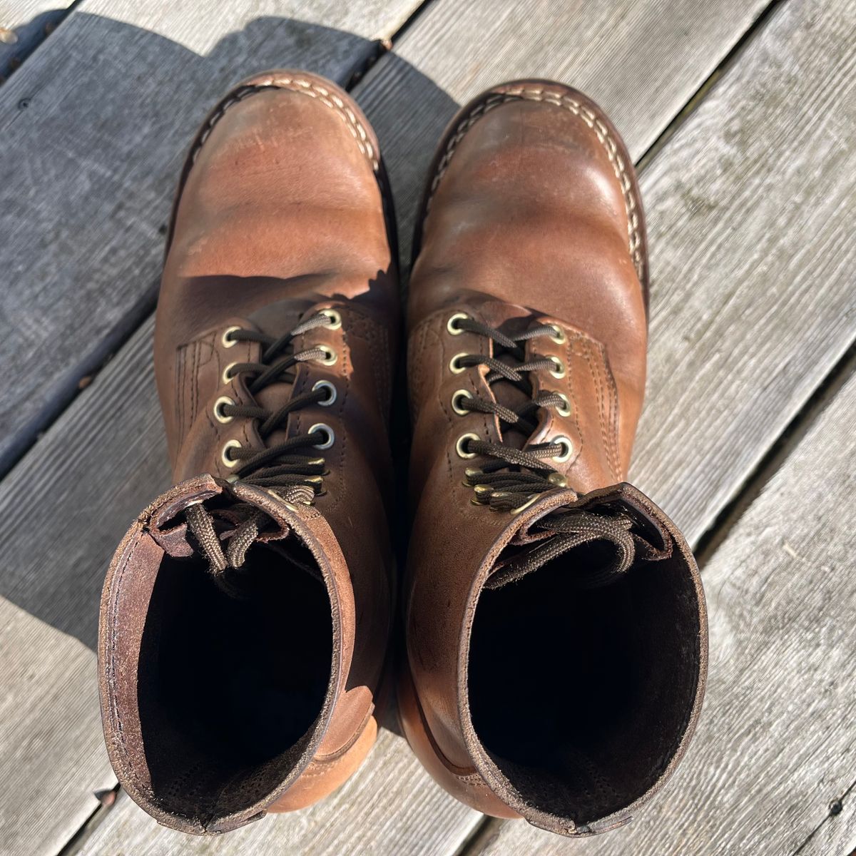 Photo by Iron_Burnside on March 3, 2024 of the Nicks Free Range in Horween Natural Chromexcel.