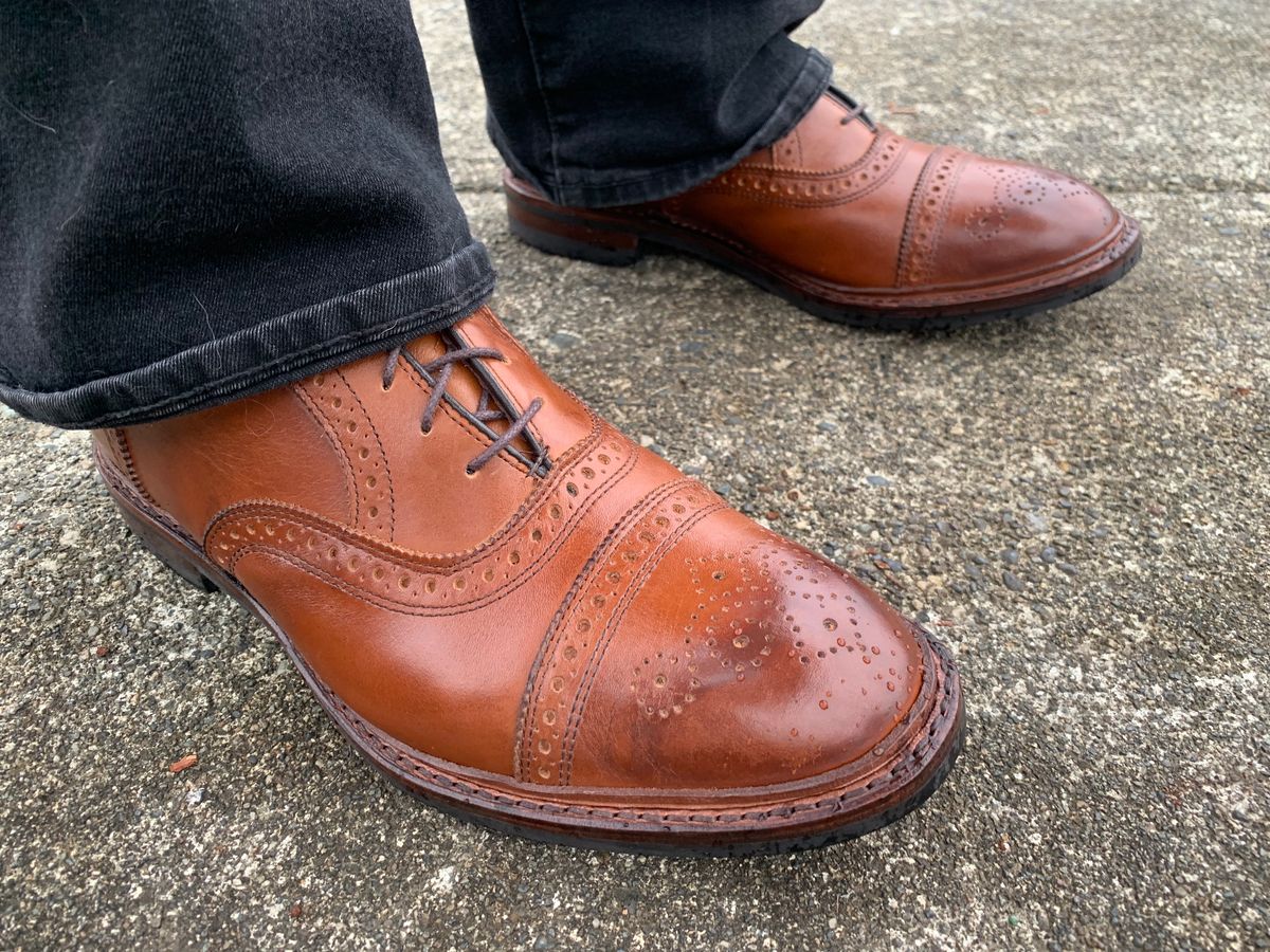 Photo by rubyjupiter on November 1, 2023 of the Allen Edmonds Hamilton in Walnut Calfskin.