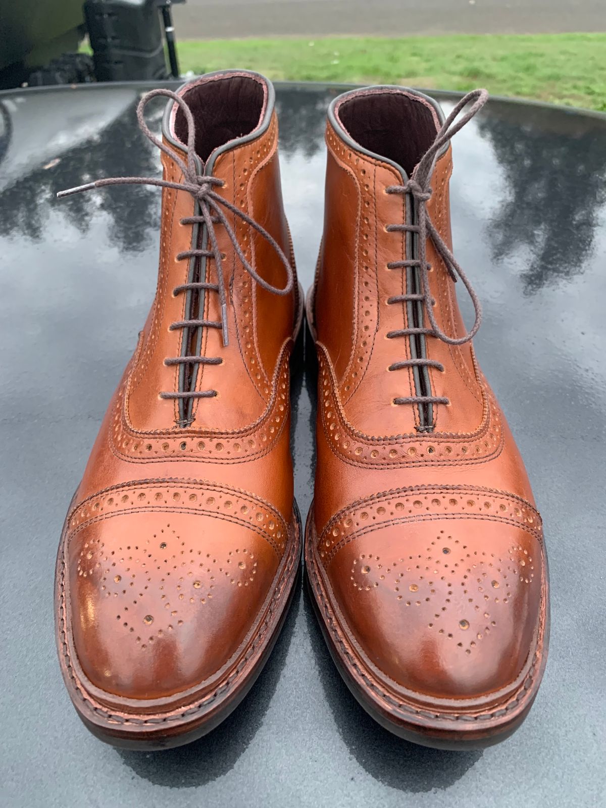 Photo by rubyjupiter on November 1, 2023 of the Allen Edmonds Hamilton in Walnut Calfskin.