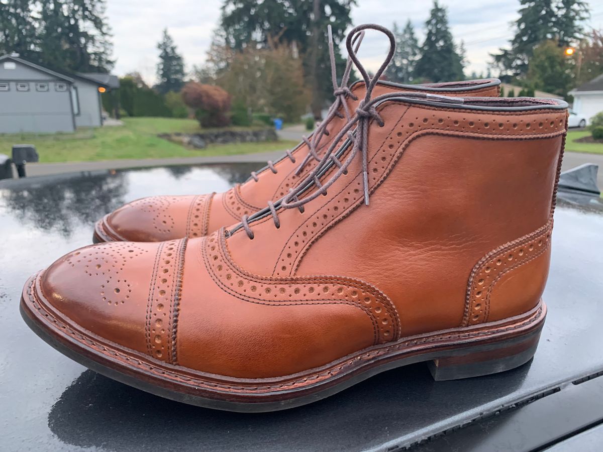 Photo by rubyjupiter on November 1, 2023 of the Allen Edmonds Hamilton in Walnut Calfskin.