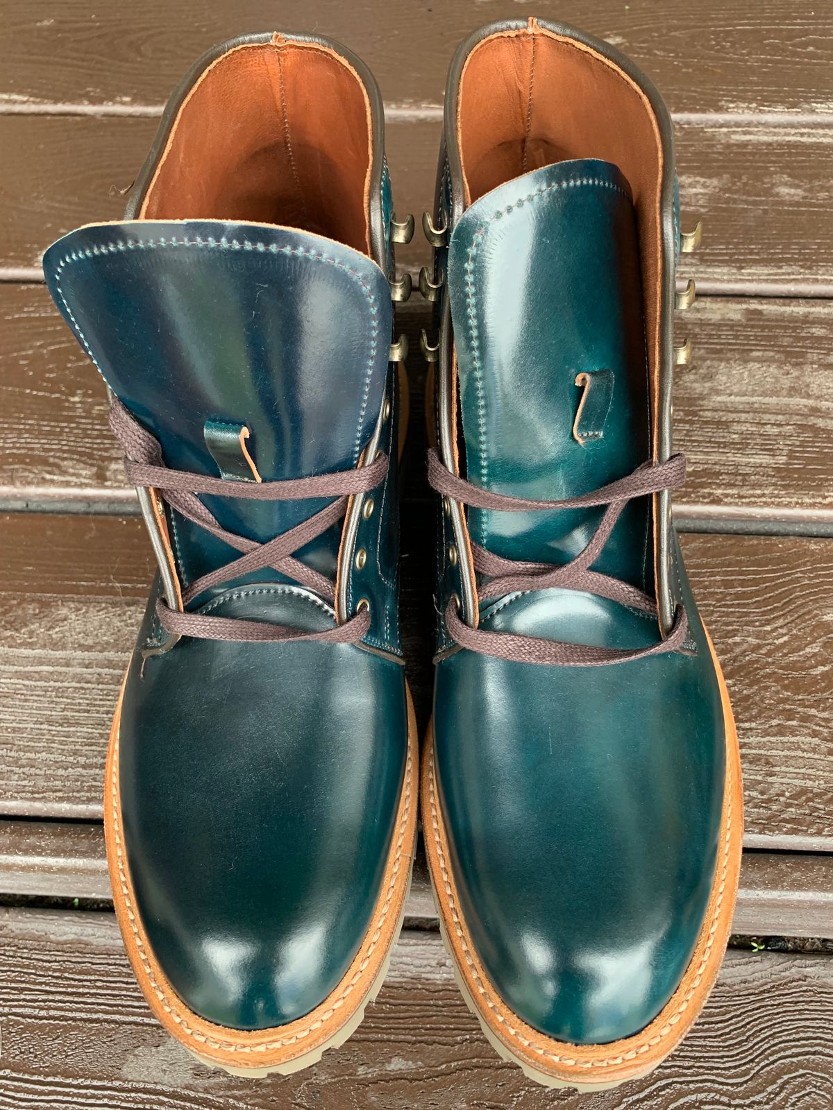 Photo by rubyjupiter on November 11, 2023 of the Allen Edmonds Higgins Mill in Horween Denim Shell Cordovan.