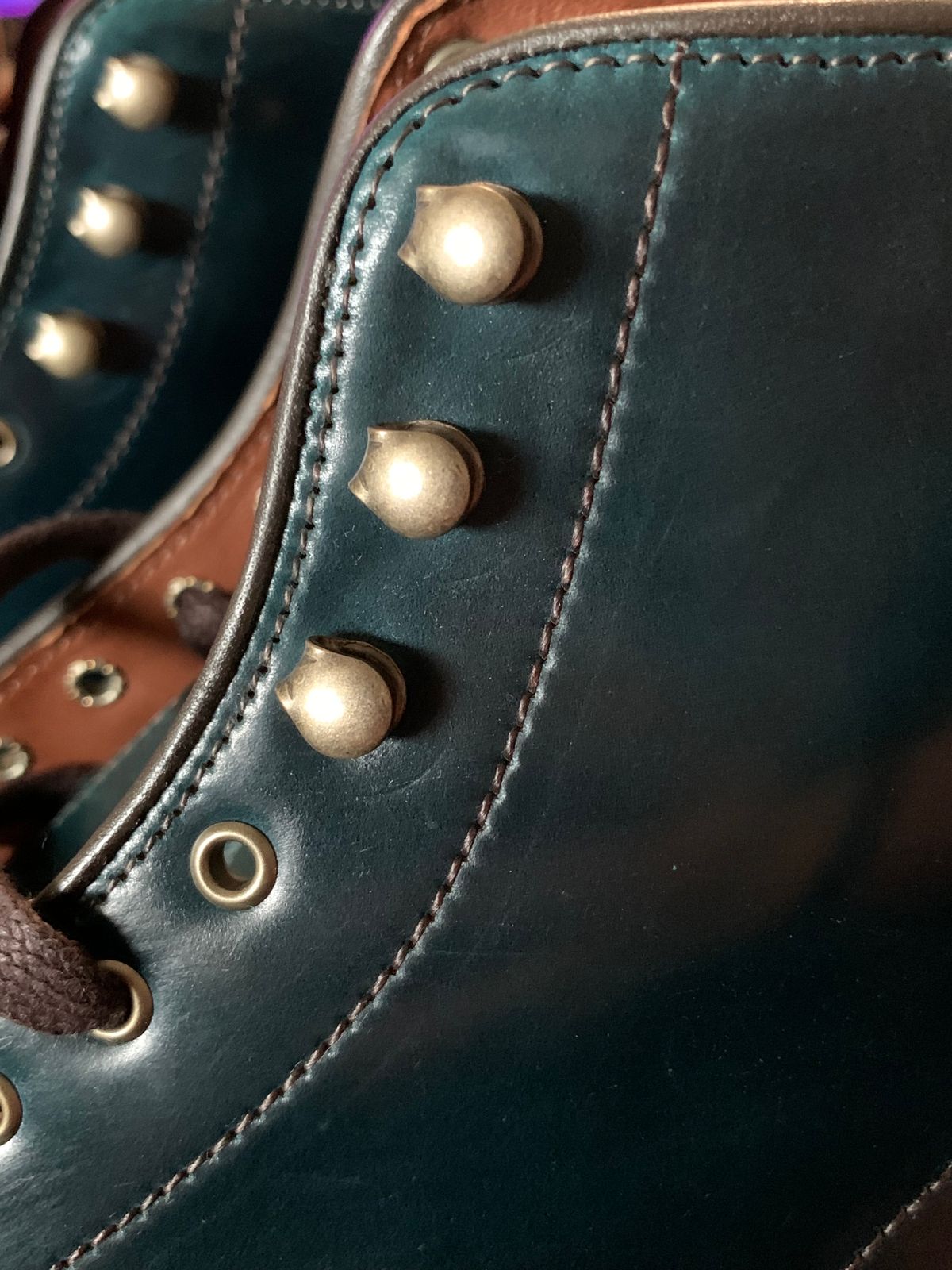 Photo by rubyjupiter on November 11, 2023 of the Allen Edmonds Higgins Mill in Horween Denim Shell Cordovan.