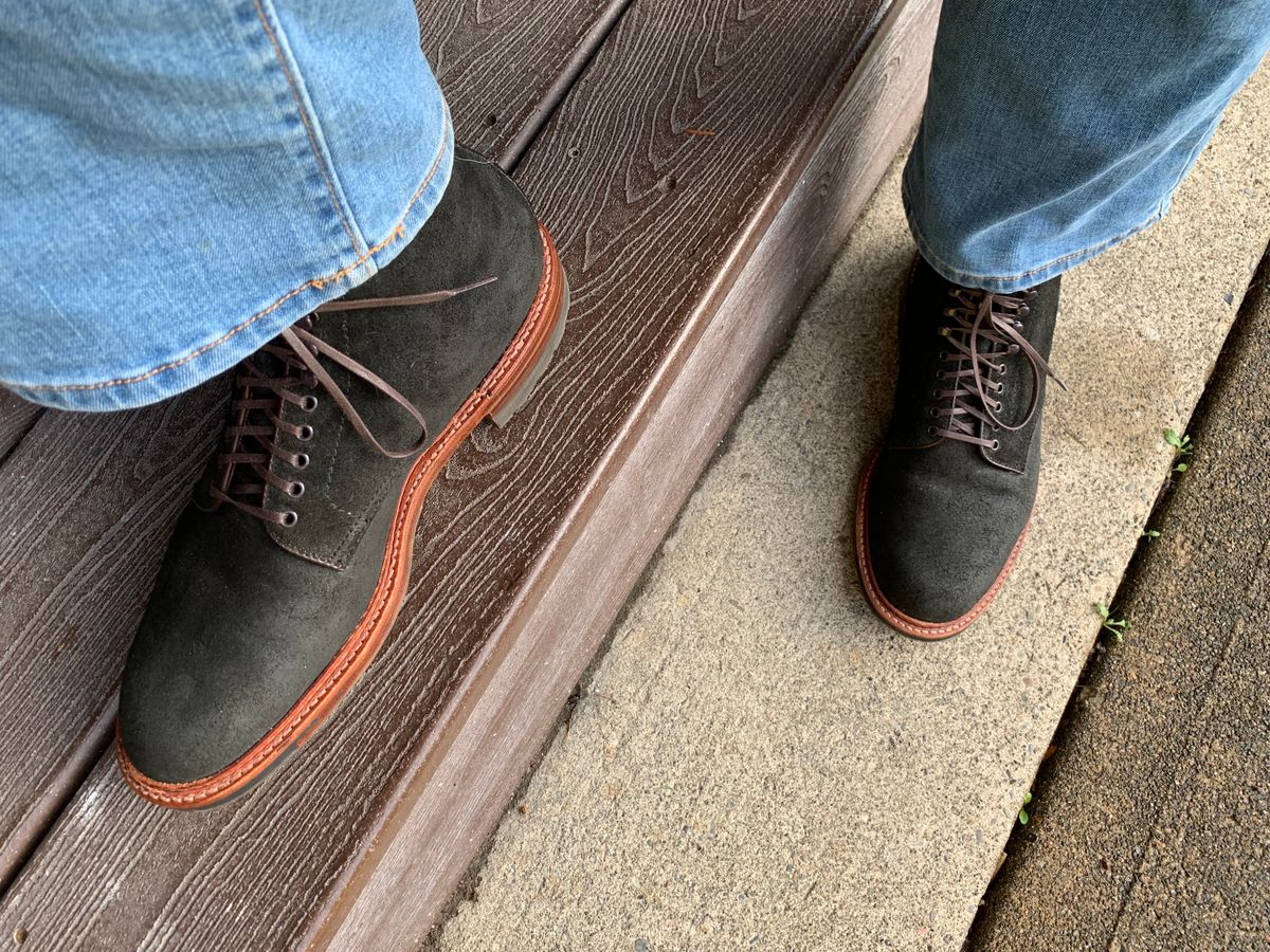 Photo by rubyjupiter on October 25, 2023 of the Alden Plain Toe Boot in Horween Earth Chamois Roughout.