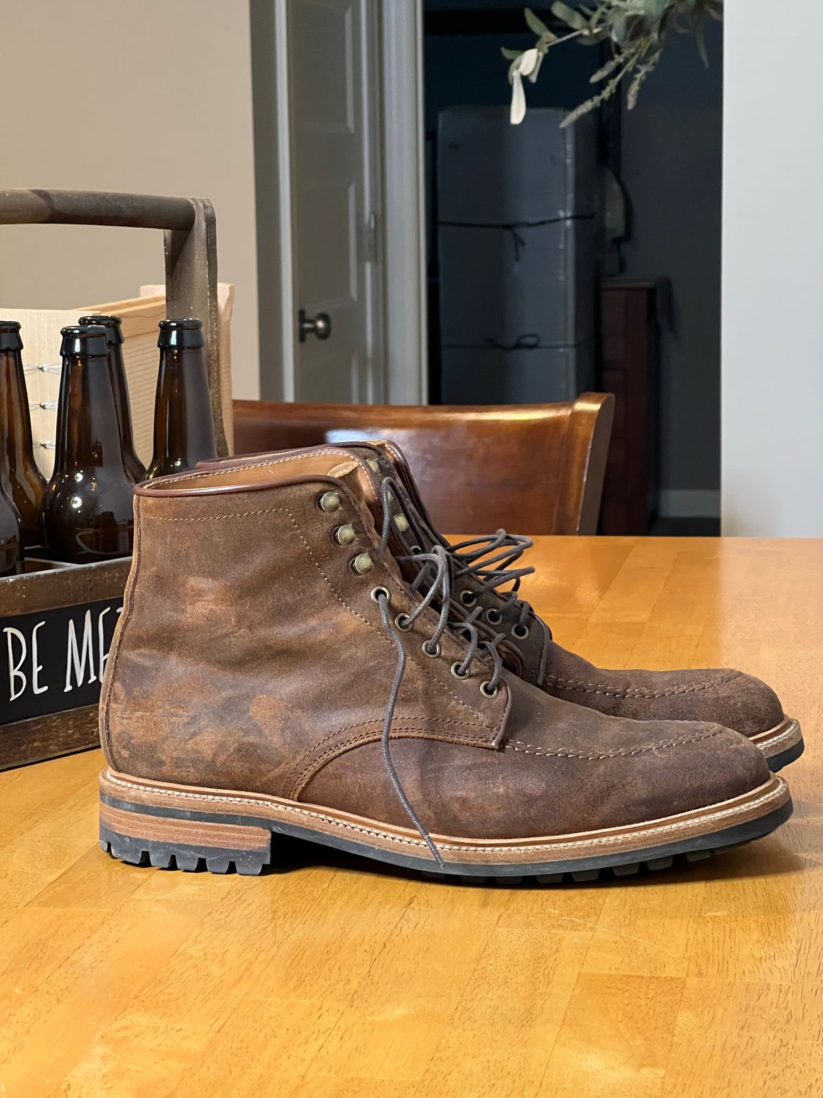 Photo by JNip on December 3, 2022 of the Parkhurst The Niagara in C.F. Stead Light Brown Waxy Commander Suede.