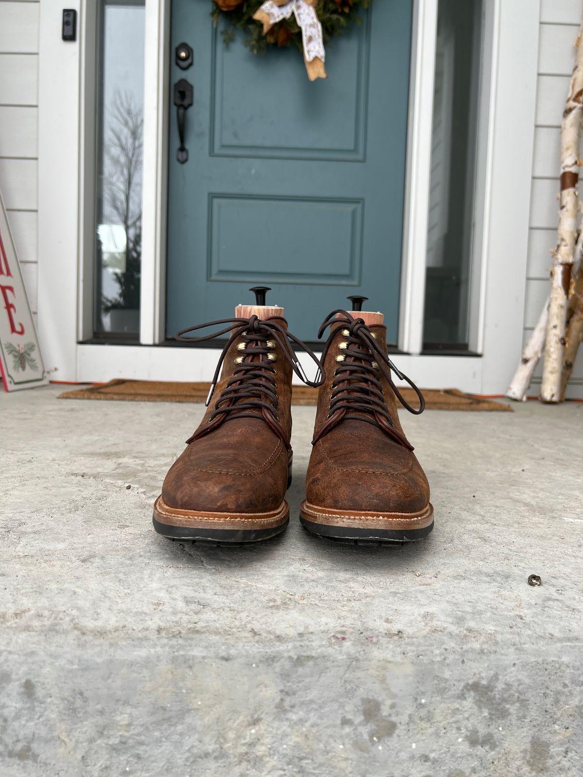 Photo by JNip on January 1, 2023 of the Parkhurst The Niagara in C.F. Stead Light Brown Waxy Commander Suede.