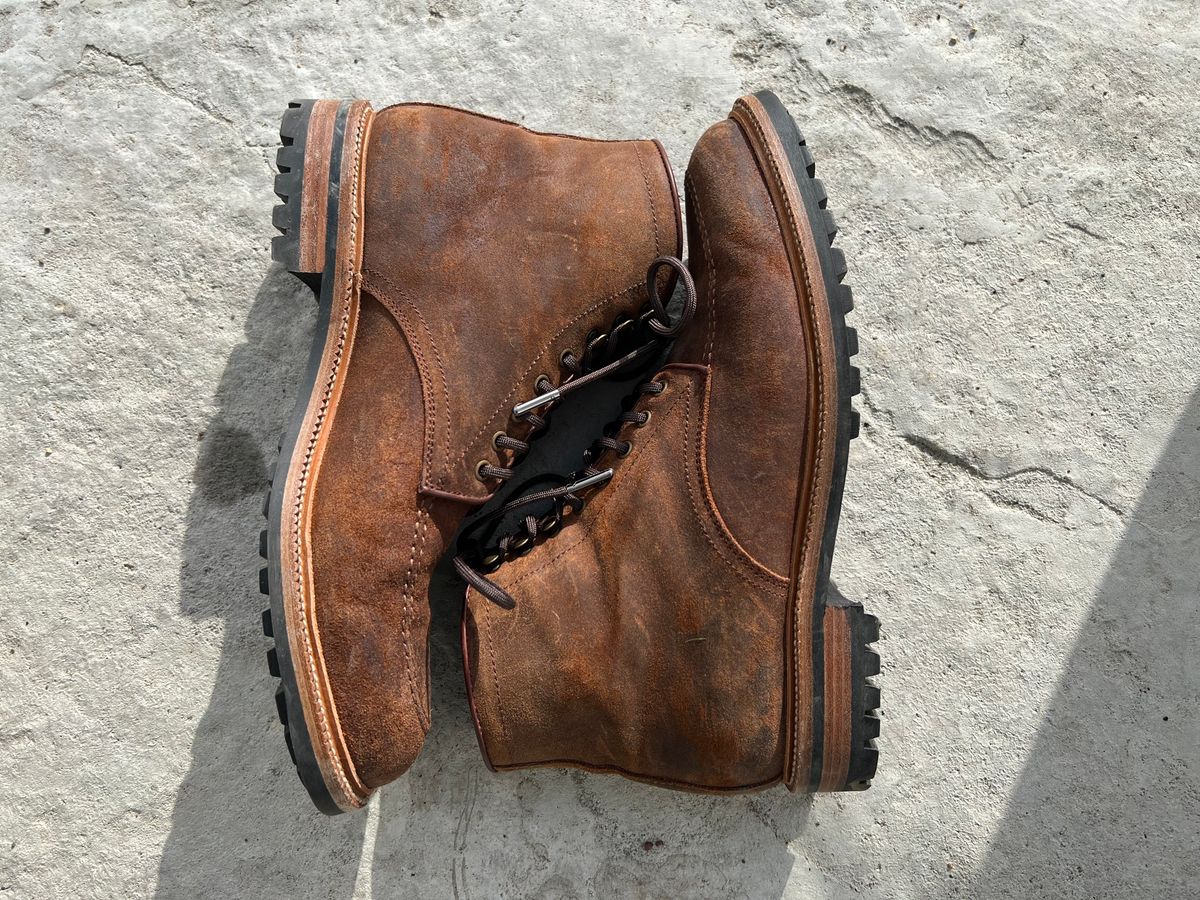 Photo by JNip on February 5, 2023 of the Parkhurst The Niagara in C.F. Stead Light Brown Waxy Commander Suede.