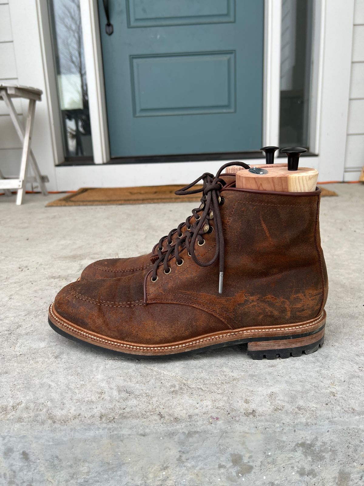 Photo by JNip on March 5, 2023 of the Parkhurst The Niagara in C.F. Stead Light Brown Waxy Commander Suede.