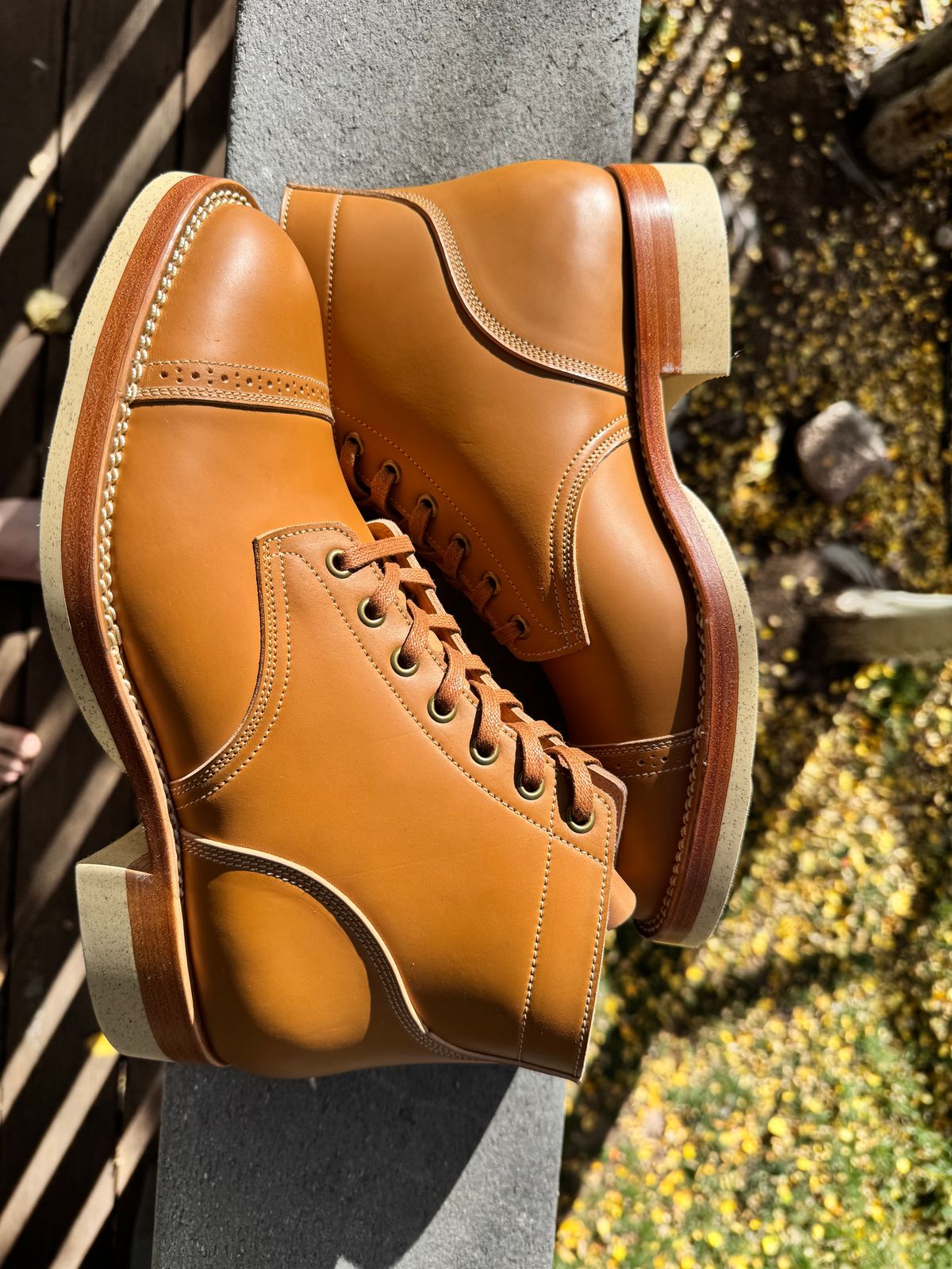 Photo by boots.bikes.rx on October 5, 2025 of the Onderhoud SVC03 Service Boot in Maryam Natural Shell.