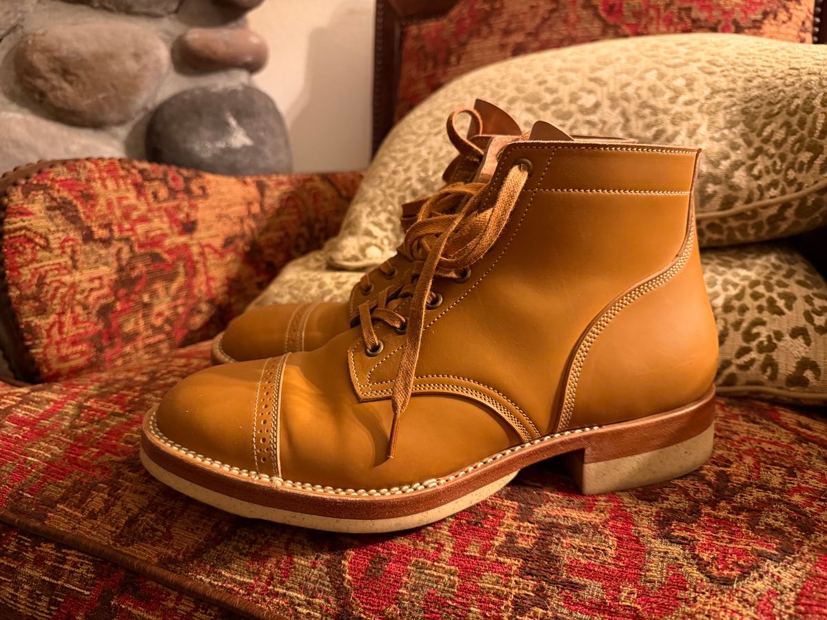 Photo by boots.bikes.rx on November 6, 2025 of the Onderhoud SVC03 Service Boot in Maryam Natural Shell.