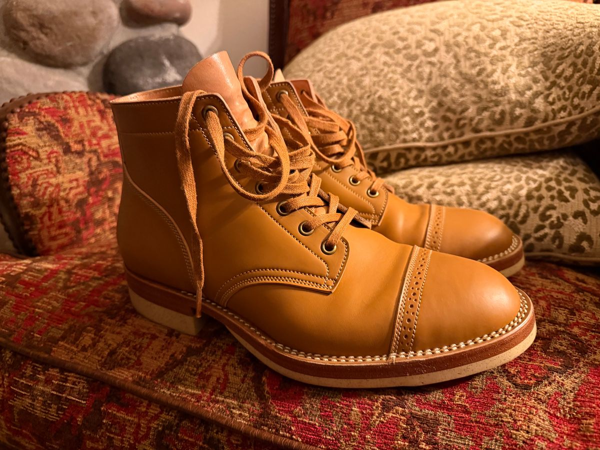 Photo by boots.bikes.rx on November 6, 2025 of the Onderhoud SVC03 Service Boot in Maryam Natural Shell.