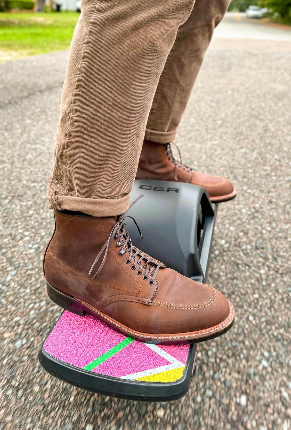 Photo by boots.bikes.rx on October 7, 2023 of the Alden Indy Boot in Horween Tobacco Smooth Chamois.