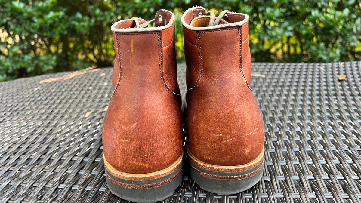 Photo by boots.bikes.rx on November 4, 2022 of the Viberg Service Boot BCT in Horween Saddle Tan Chromepak.