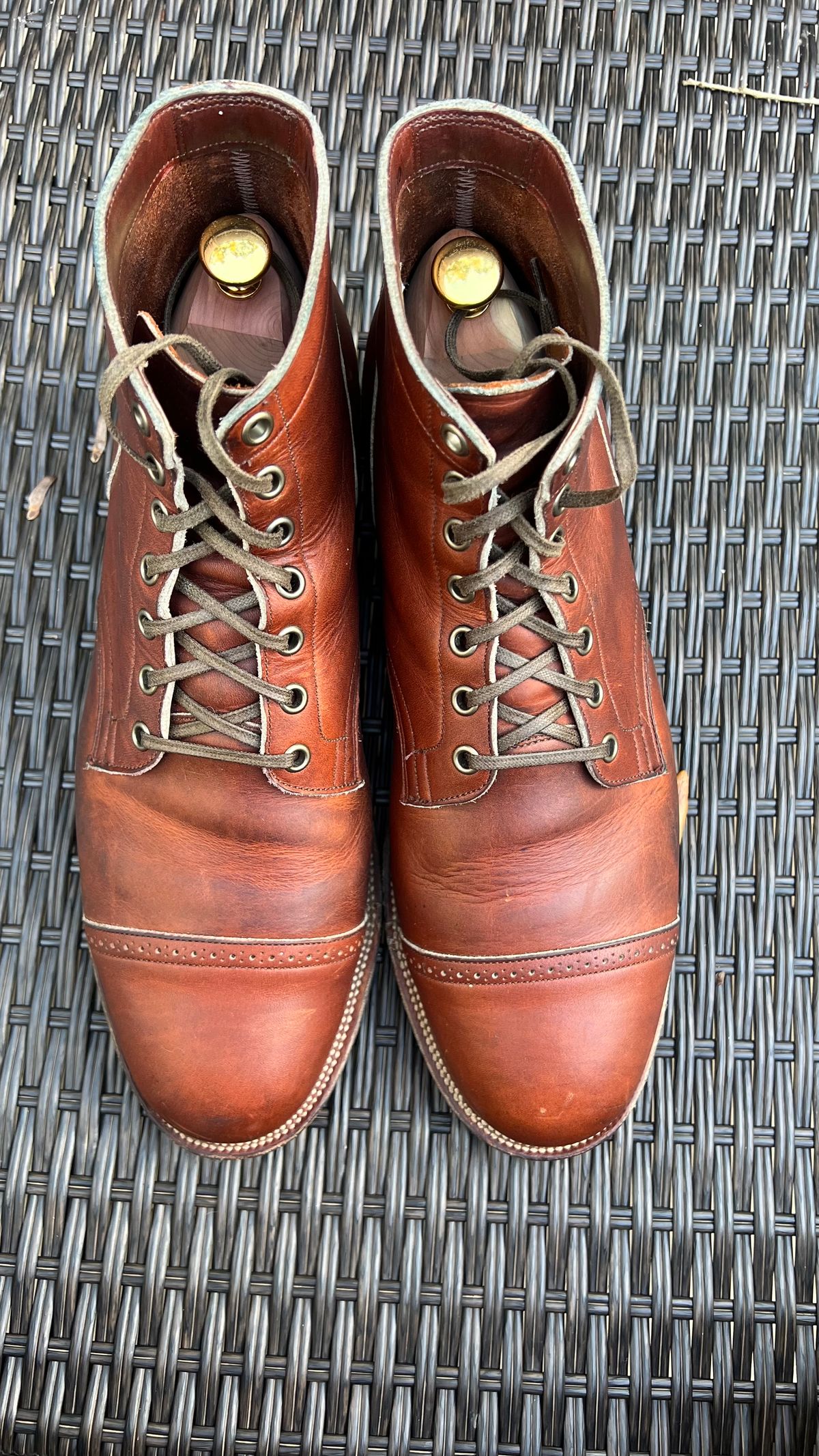 Photo by boots.bikes.rx on November 4, 2022 of the Viberg Service Boot BCT in Horween Saddle Tan Chromepak.