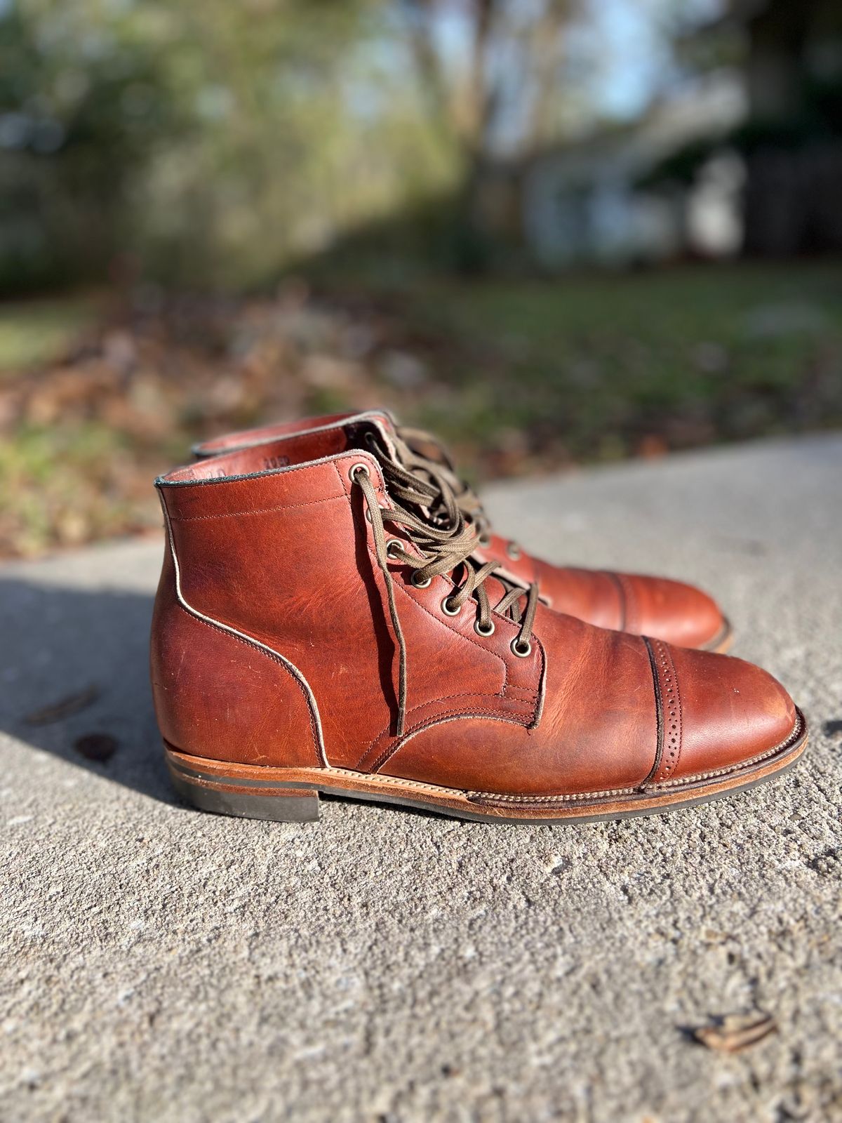 Photo by boots.bikes.rx on January 5, 2023 of the Viberg Service Boot BCT in Horween Saddle Tan Chromepak.