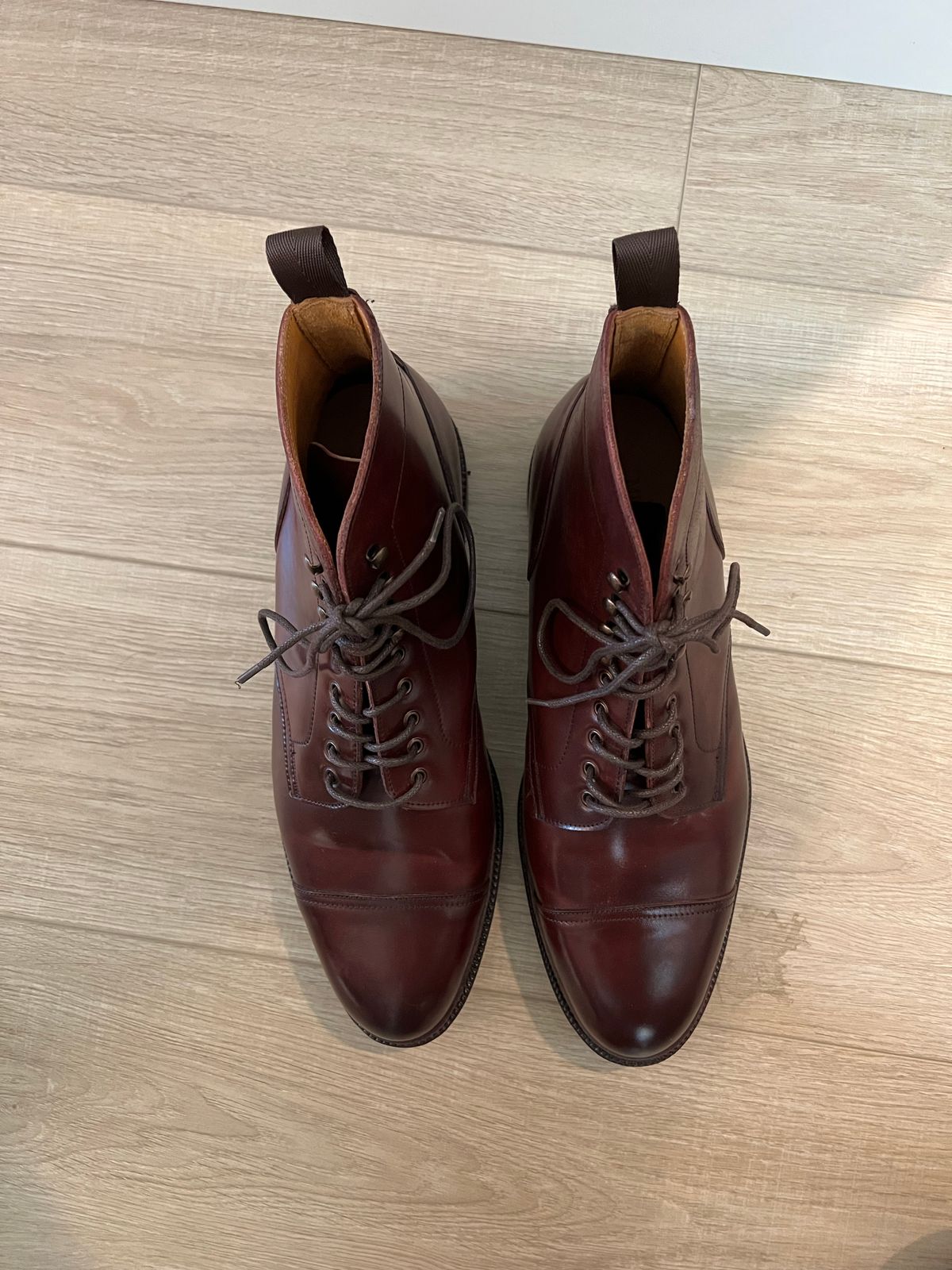 Photo by boot_chiro on October 3, 2022 of the Meermin Jumper Boot in Burgundy Heritage Shell Cordovan.