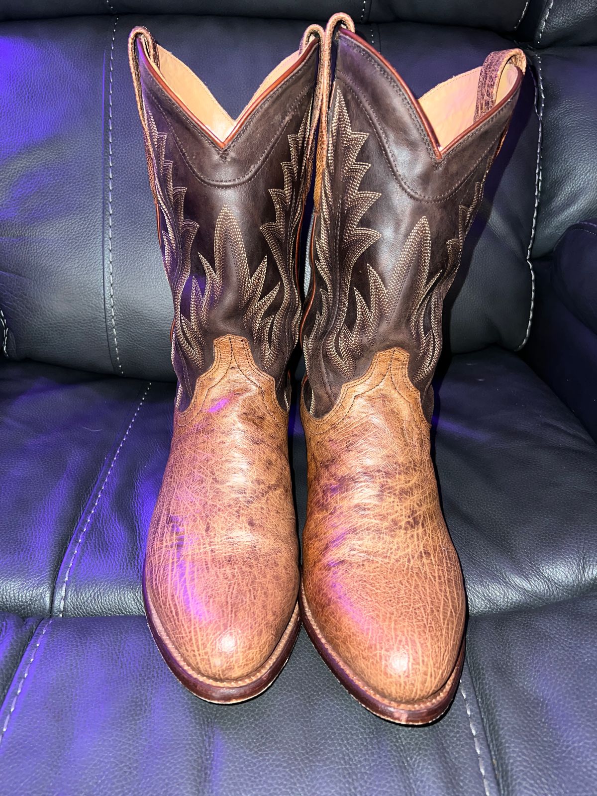 Photo by MichaelCarpenter on November 5, 2025 of the Tecovas The Weston in Russet Smooth Ostrich.