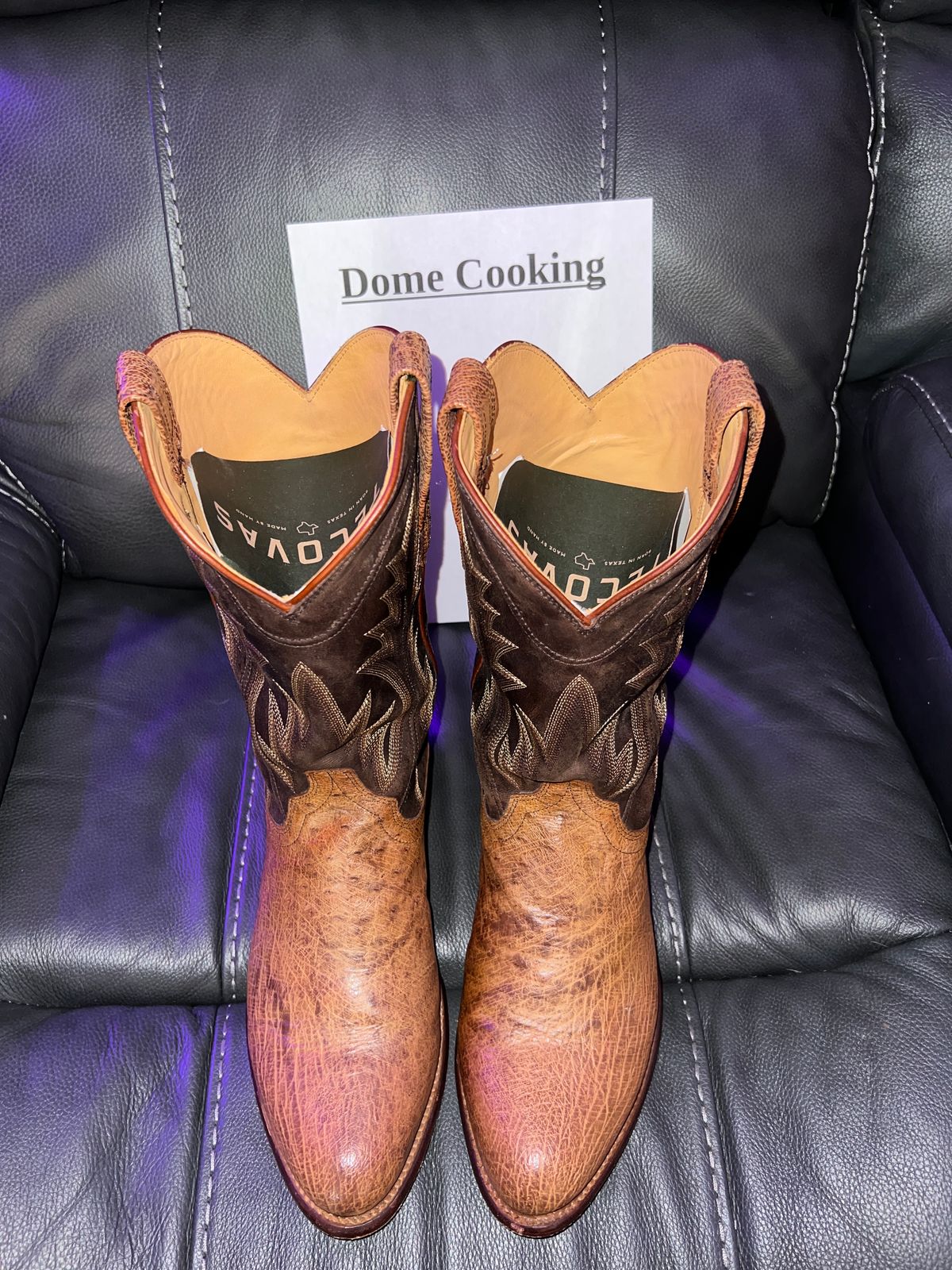 Photo by MichaelCarpenter on November 5, 2025 of the Tecovas The Weston in Russet Smooth Ostrich.