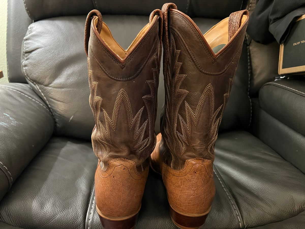 Photo by MichaelCarpenter on December 6, 2025 of the Tecovas The Weston in Russet Smooth Ostrich.