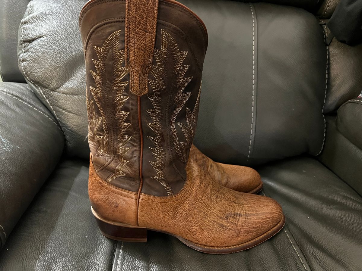 Photo by MichaelCarpenter on December 6, 2025 of the Tecovas The Weston in Russet Smooth Ostrich.