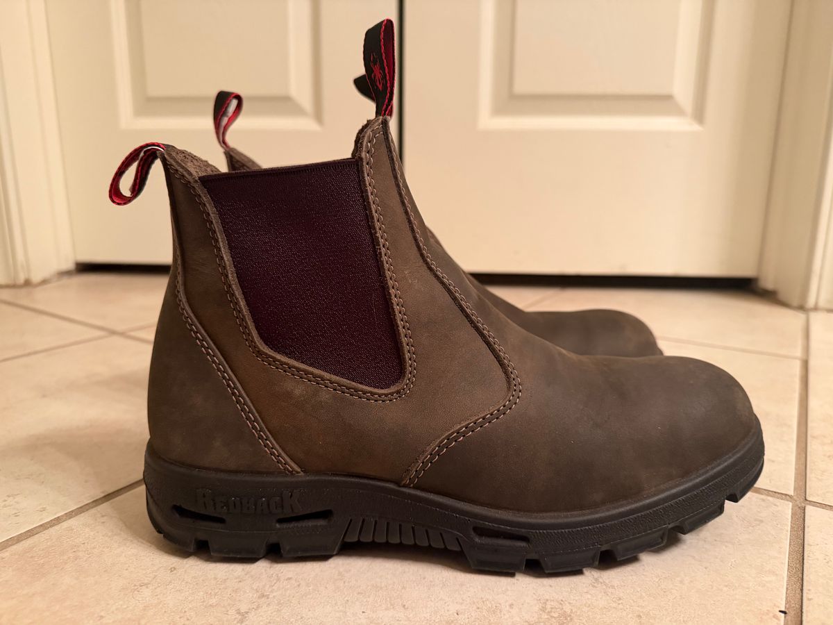 Photo by wtb2 on December 5, 2025 of the Redback Iron Bark in Iron Bark Full Grain.