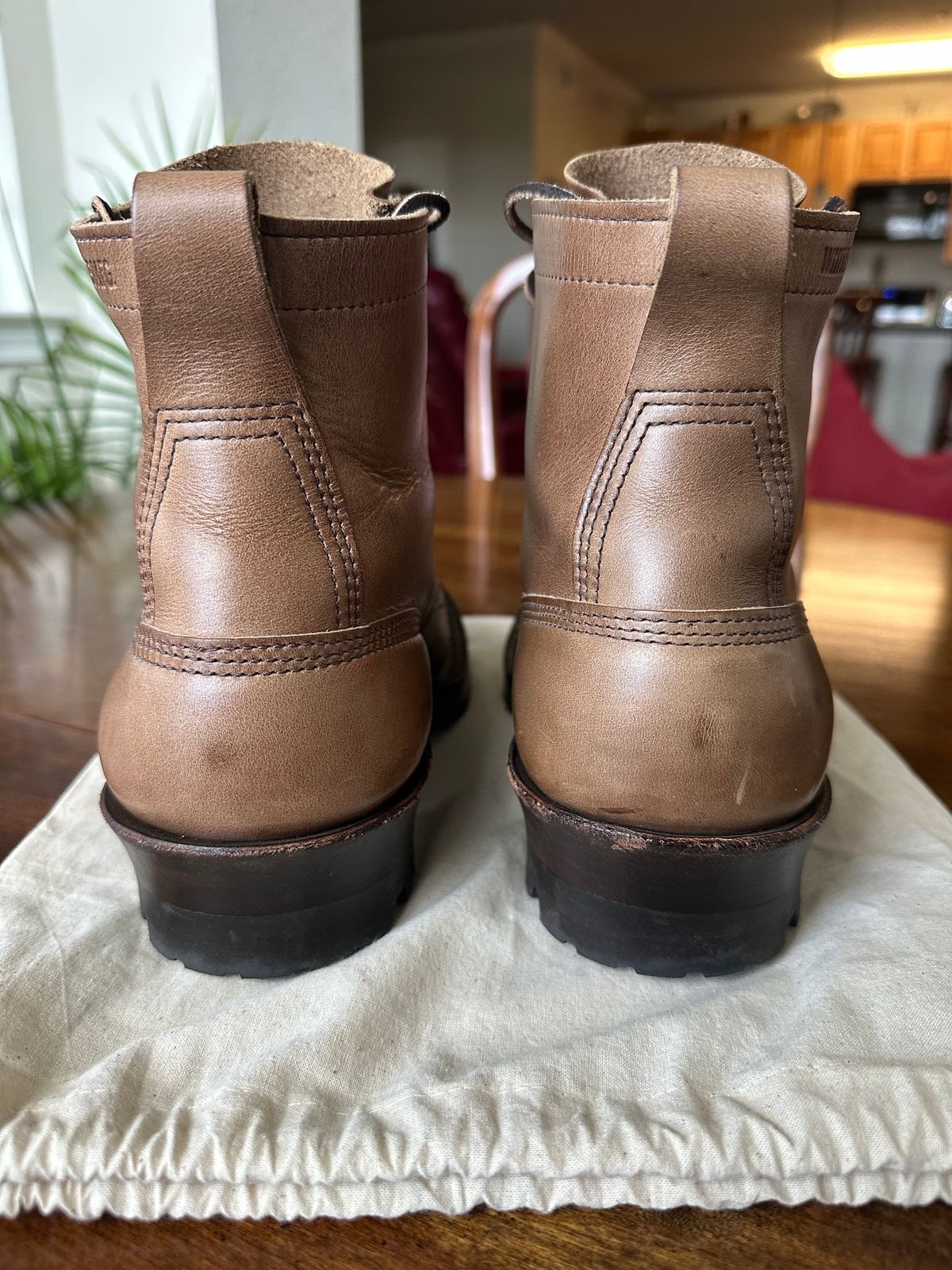 Photo by wtb2 on November 5, 2024 of the White's 350 Cruiser in Horween Natural Chromexcel.
