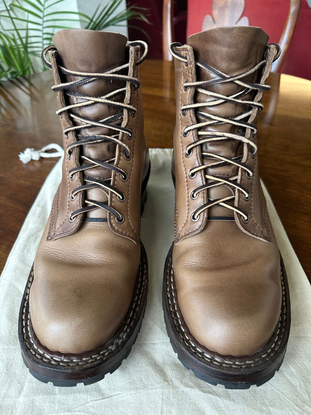 Photo by wtb2 on November 5, 2024 of the White's 350 Cruiser in Horween Natural Chromexcel.