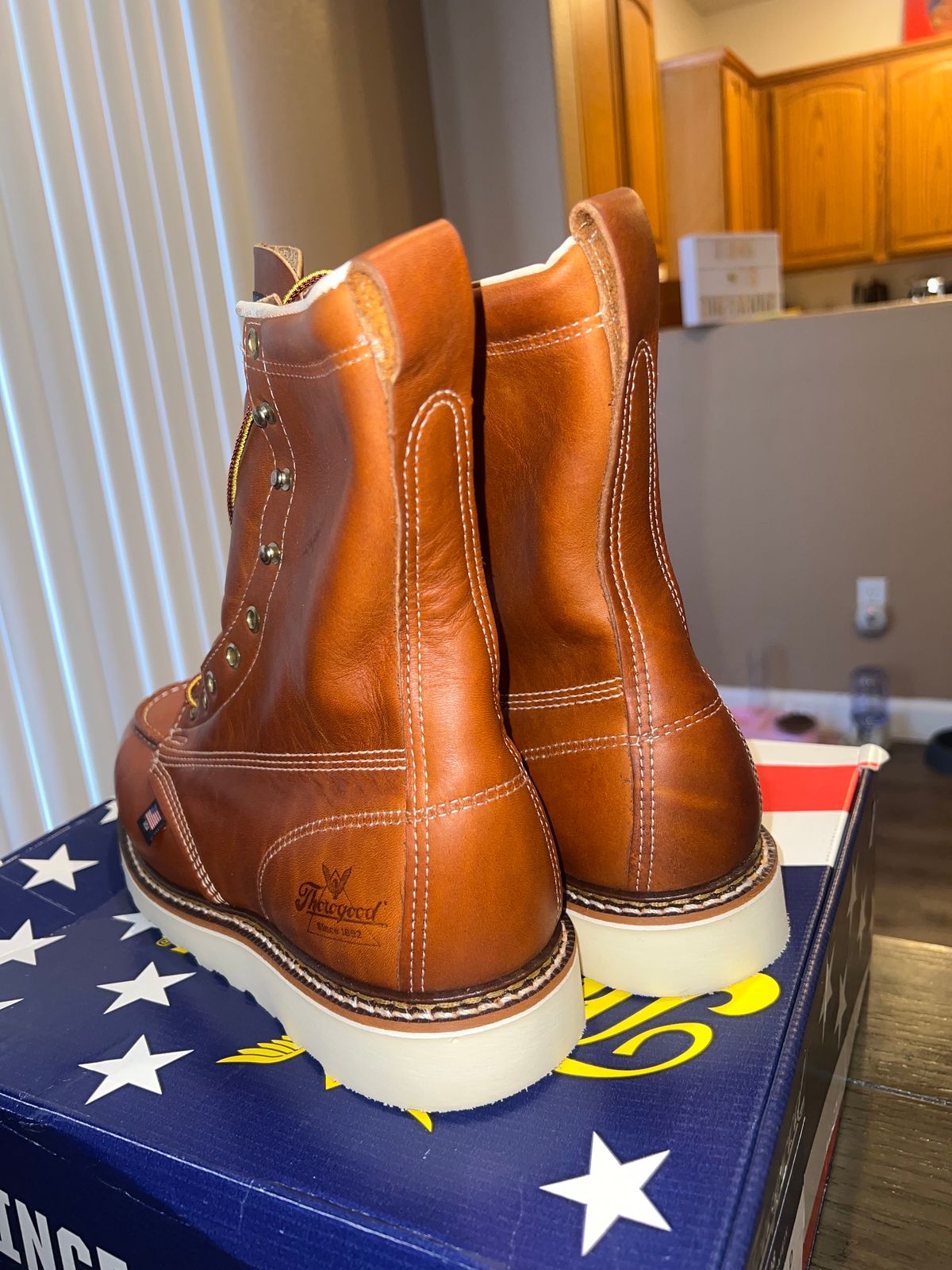 Photo by Tonytoekneetony on October 4, 2023 of the Thorogood 8" Moc Toe in Tobacco Gladiator Oil-Tanned.