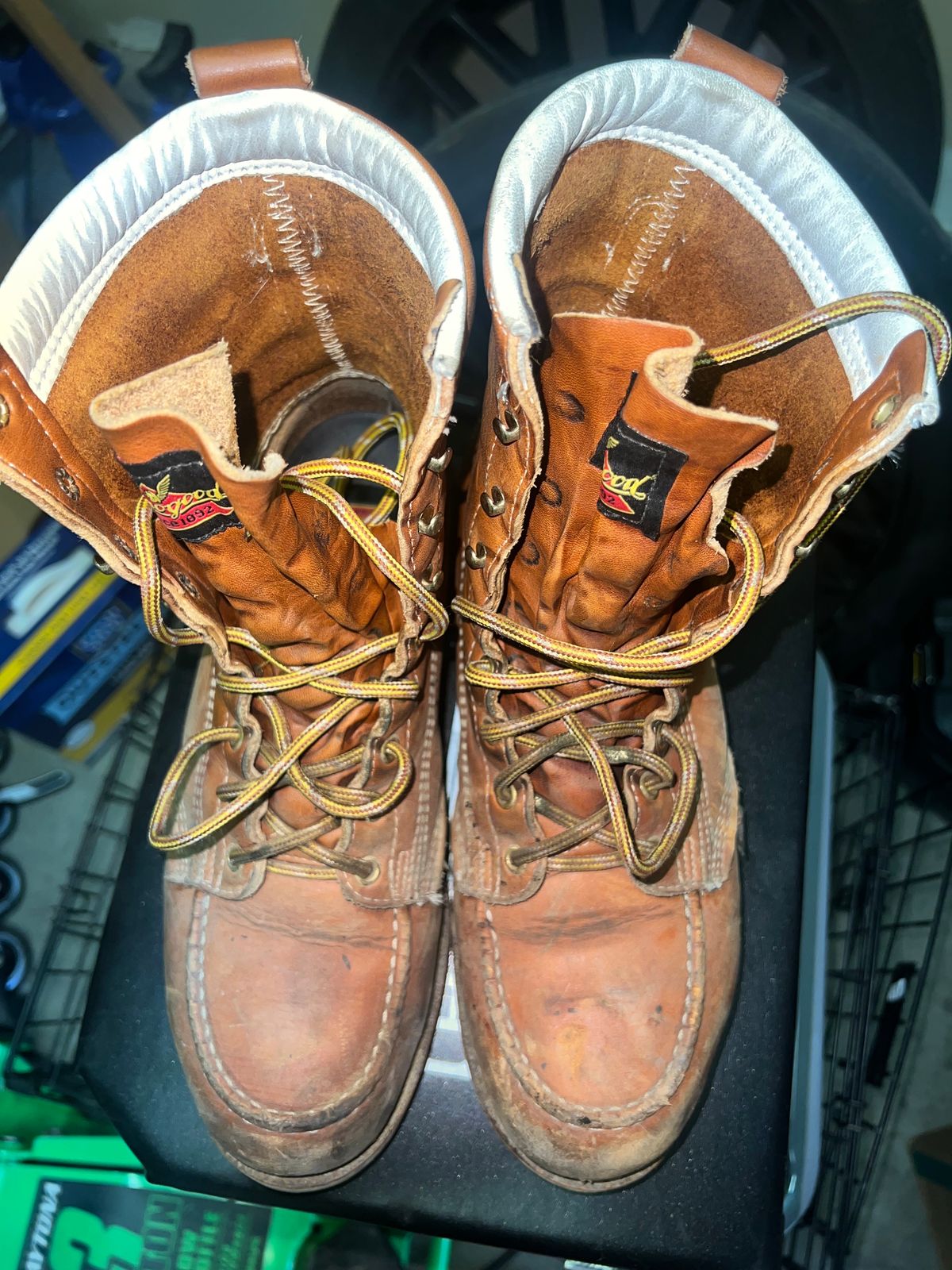 Photo by Tonytoekneetony on November 5, 2023 of the Thorogood 8" Moc Toe in Tobacco Gladiator Oil-Tanned.