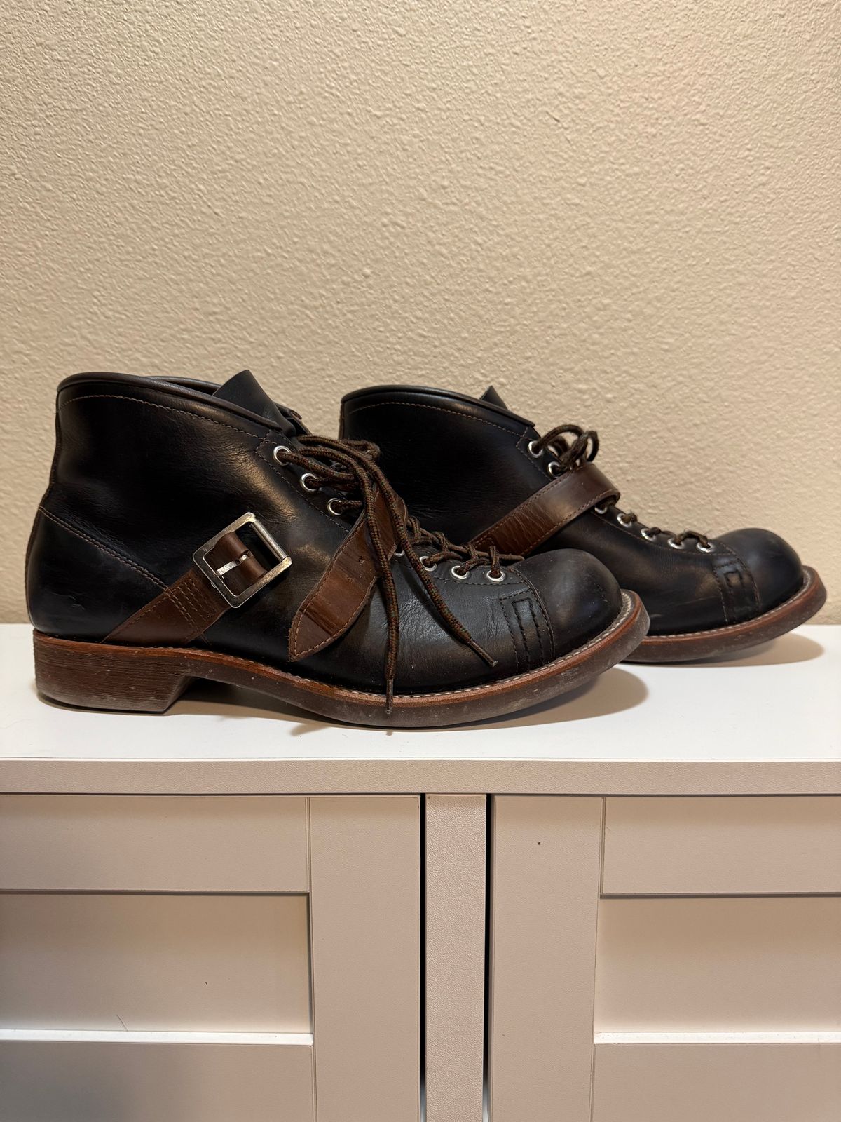 Photo by neocynn on January 3, 2026 of the Dr. Sole Ski Boot in Horween Black Chromexcel.