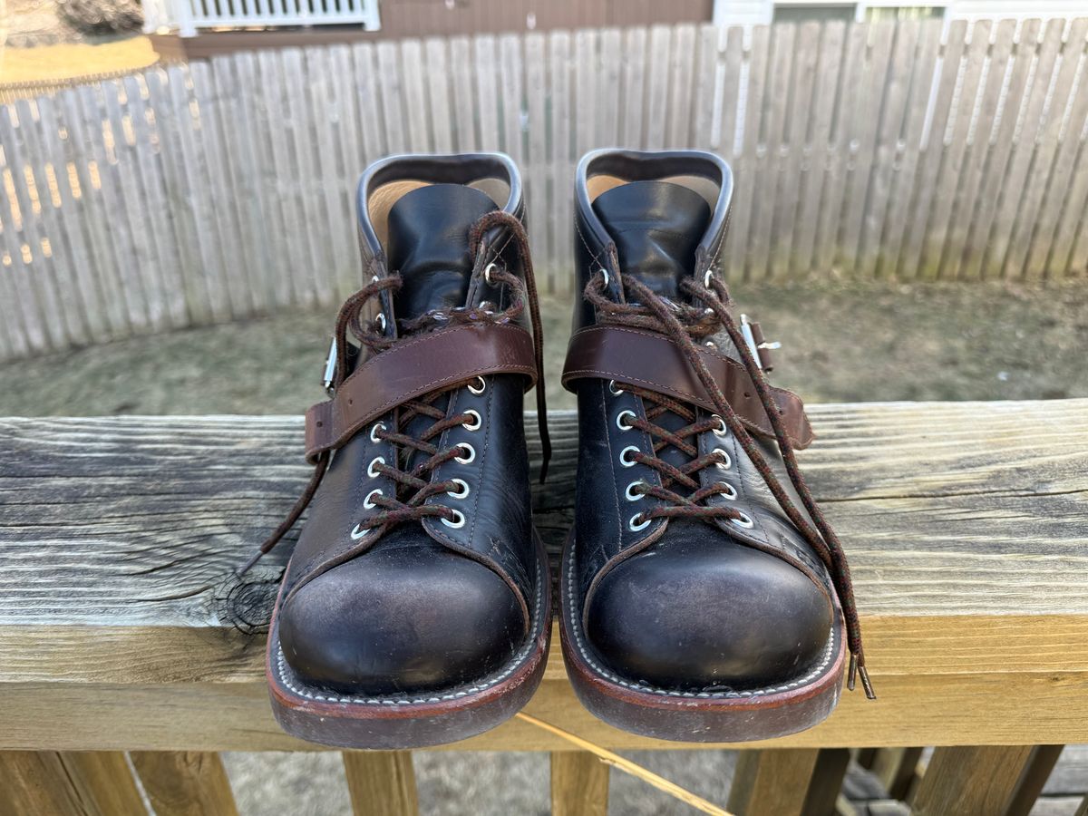 Photo by neocynn on February 5, 2026 of the Dr. Sole Ski Boot in Horween Black Chromexcel.