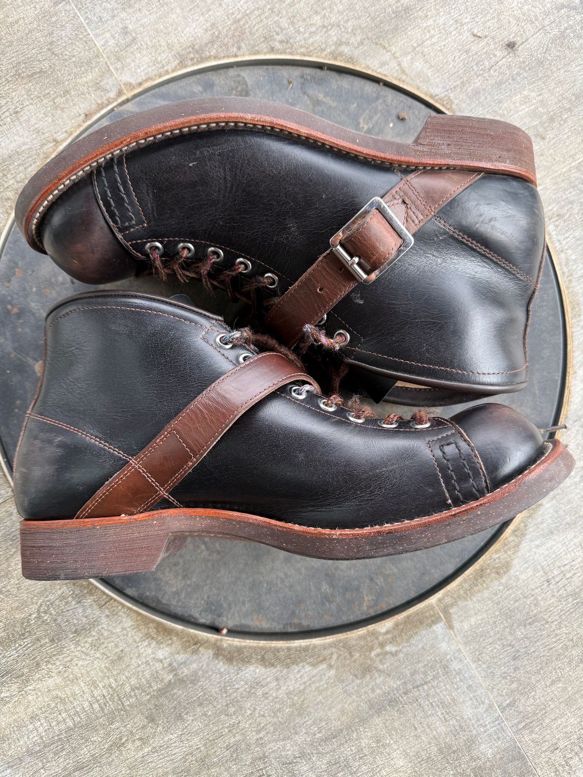 Photo by neocynn on March 4, 2026 of the Dr. Sole Ski Boot in Horween Black Chromexcel.