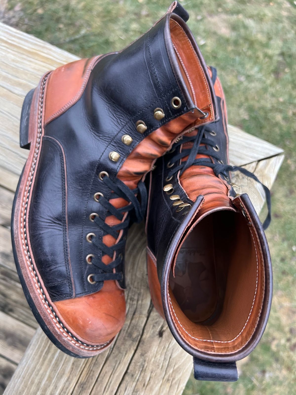 Photo by neocynn on February 3, 2024 of the Jakkrabbits 7-Inch Tamarin Boots in Badalassi Carlo Bone Pueblo.