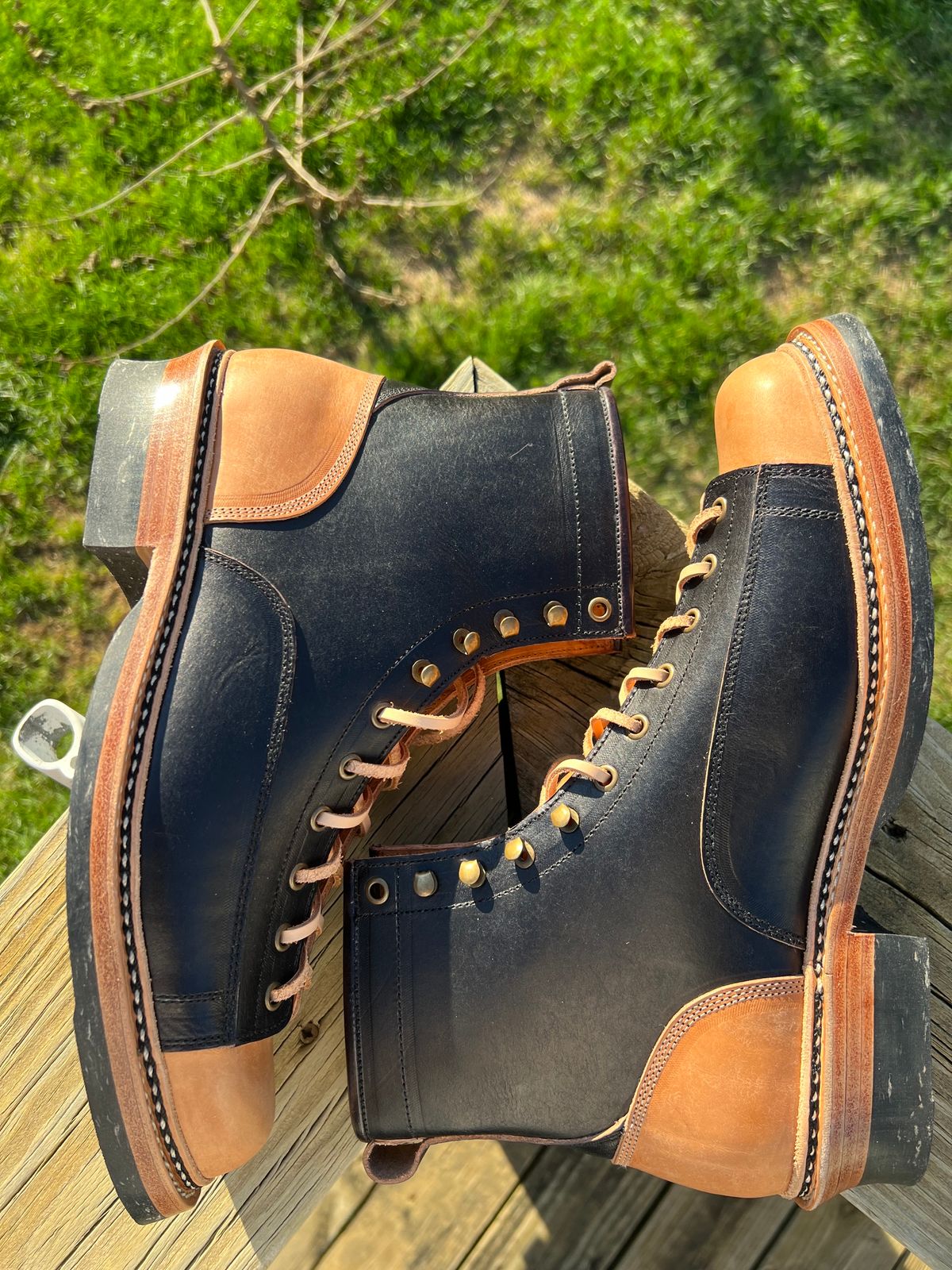 Photo by neocynn on October 1, 2023 of the Jakkrabbits 7-Inch Tamarin Boots in Badalassi Carlo Bone Pueblo.